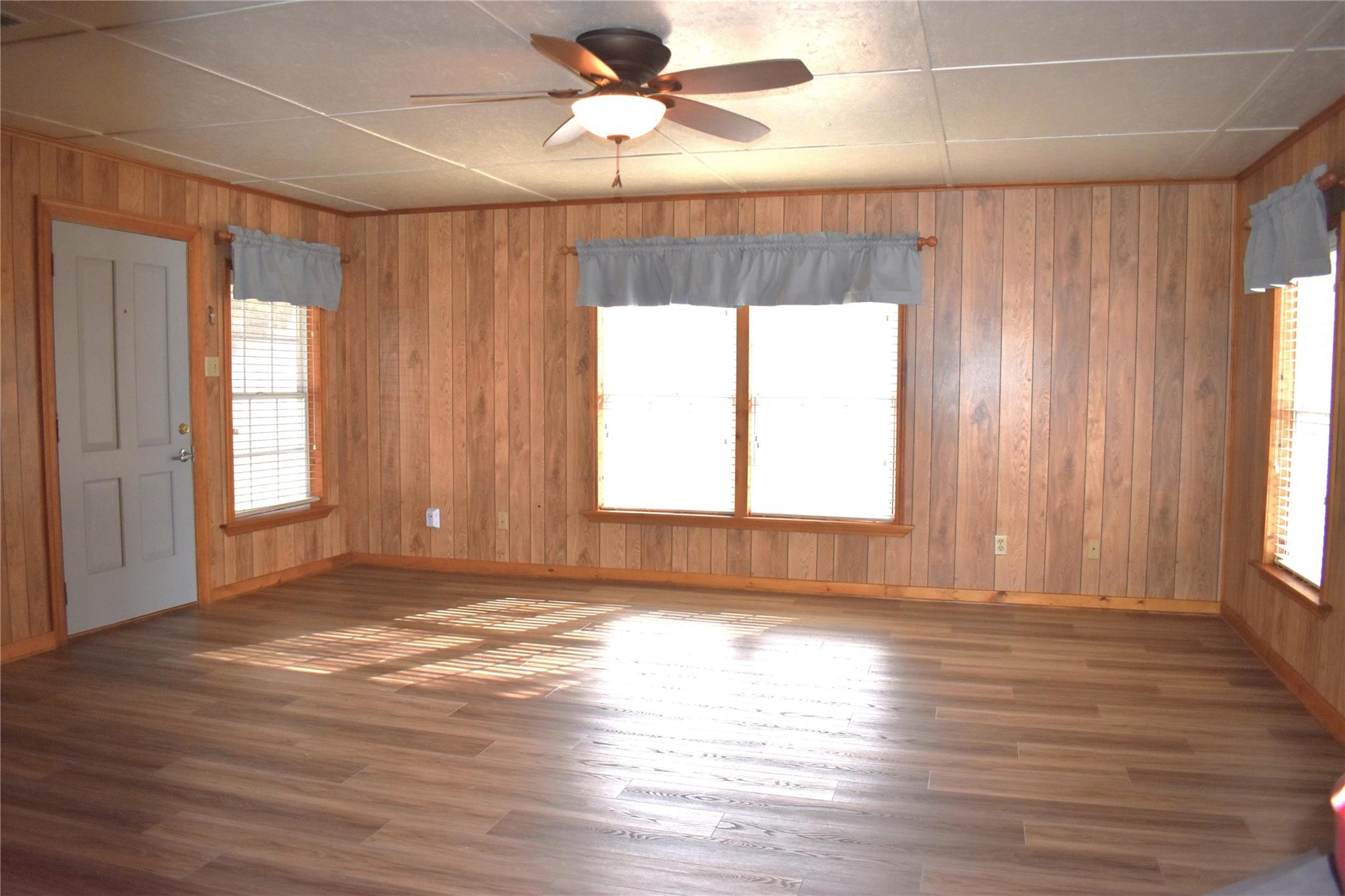 10308 N FM 487, Rockdale, TX 76567