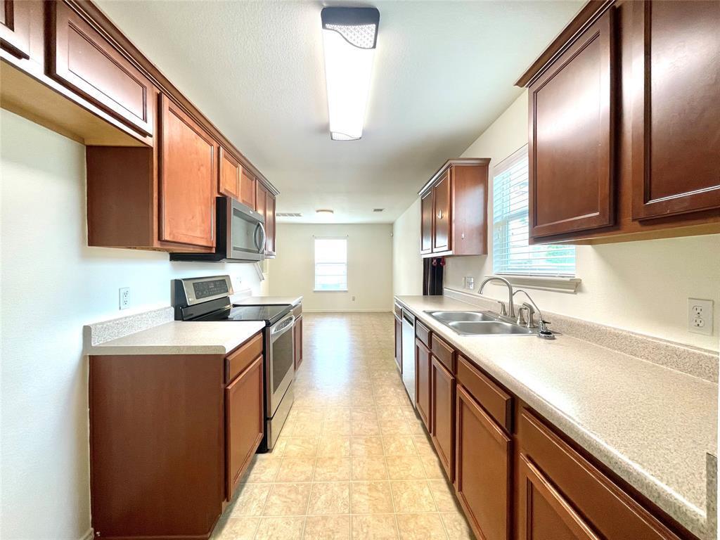 13325 High Sierra St, Manor, TX 78653