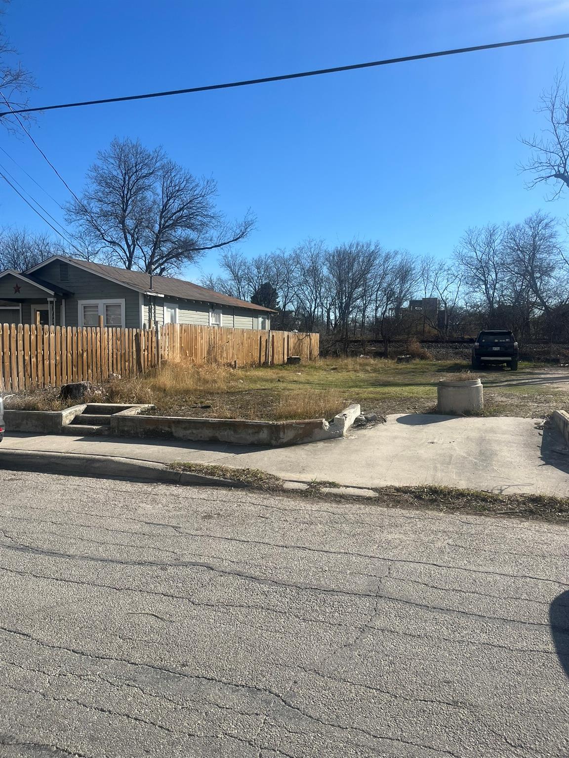 214 E LACHAPELLE, San Antonio, TX 78204