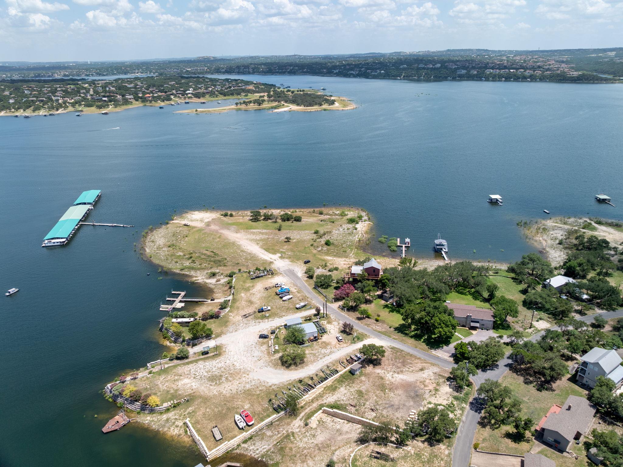 923 N Debco Ln, Spicewood, TX 78669