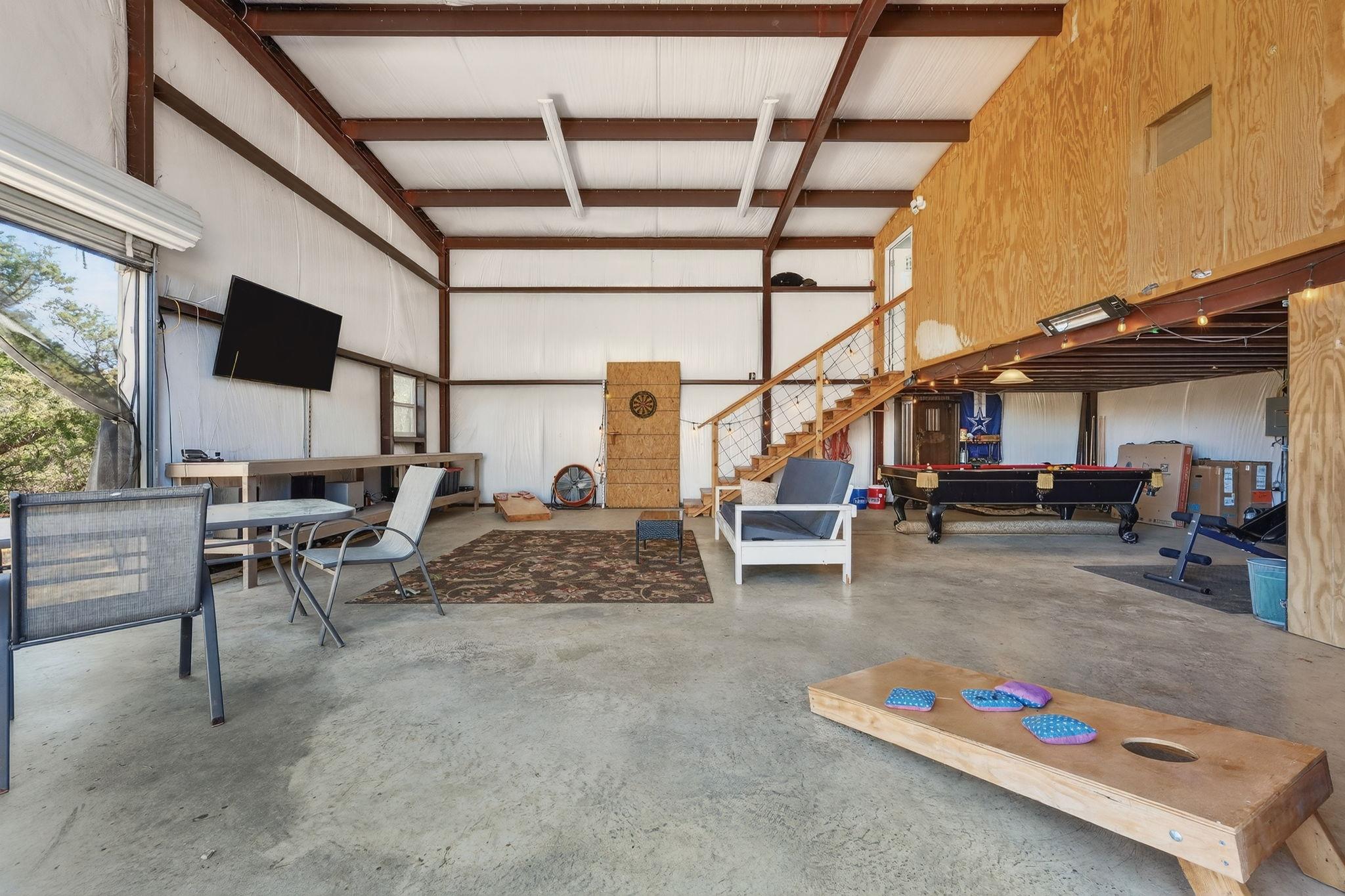 923 N Debco Ln, Spicewood, TX 78669