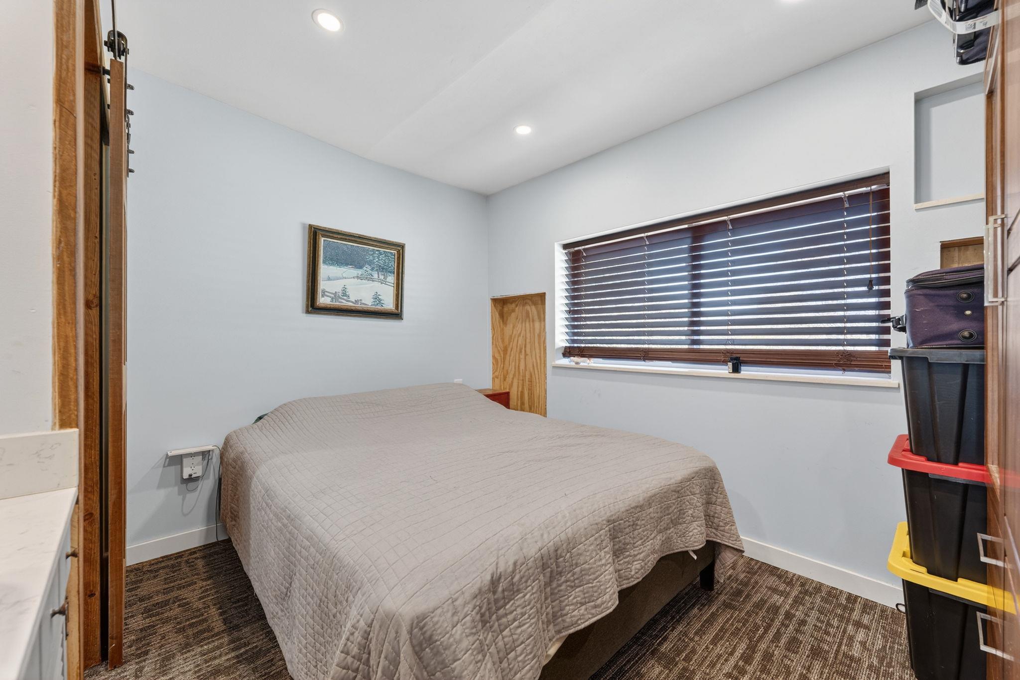 923 N Debco Ln, Spicewood, TX 78669