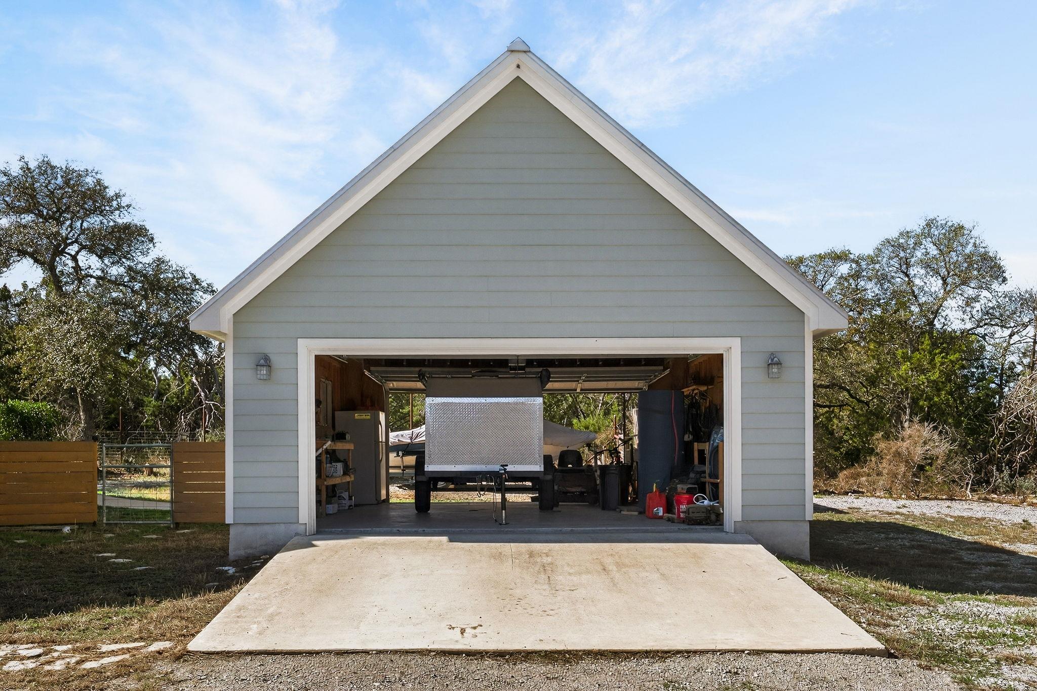 923 N Debco Ln, Spicewood, TX 78669