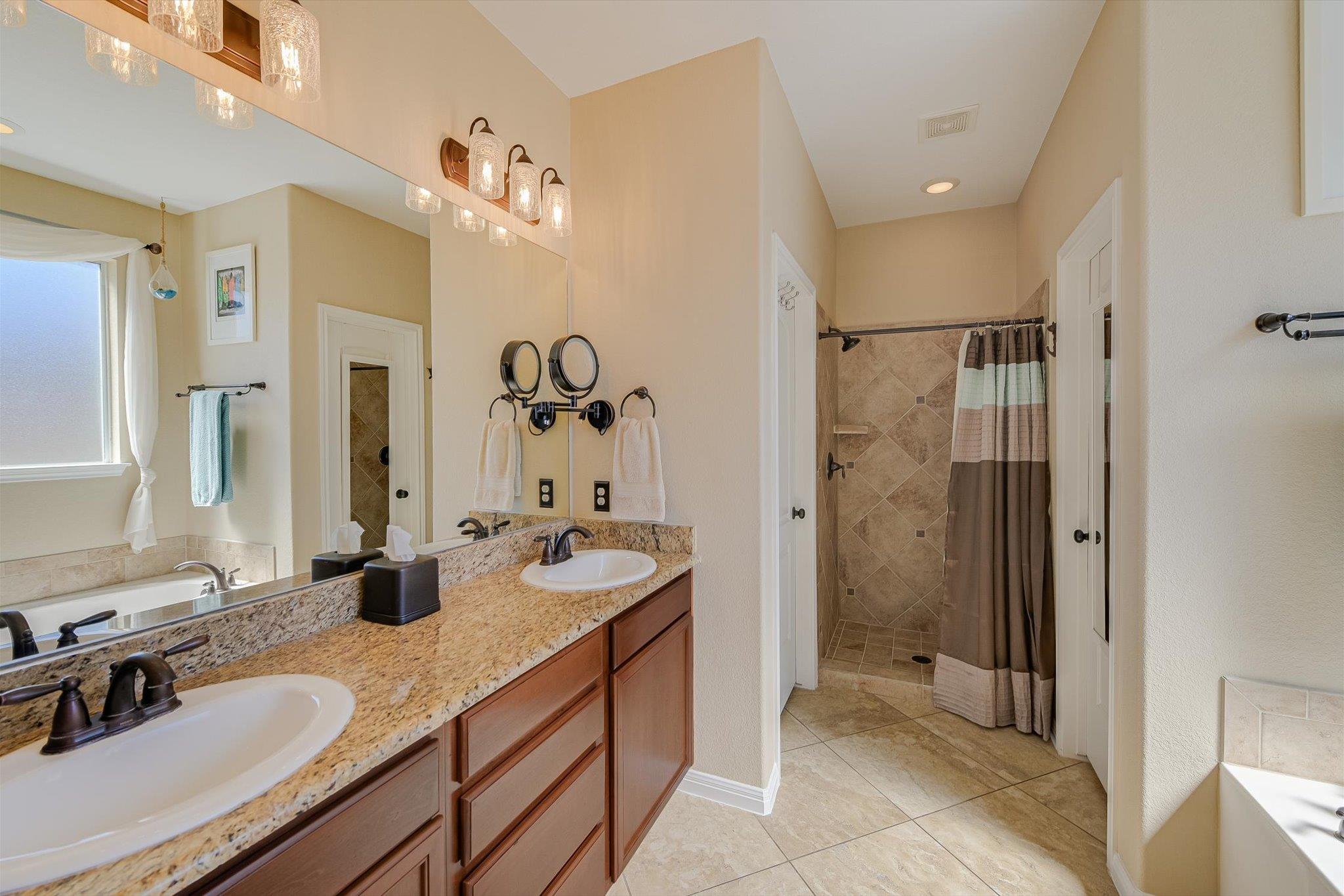 27 Whispering Valley Dr, Wimberley, TX 78676