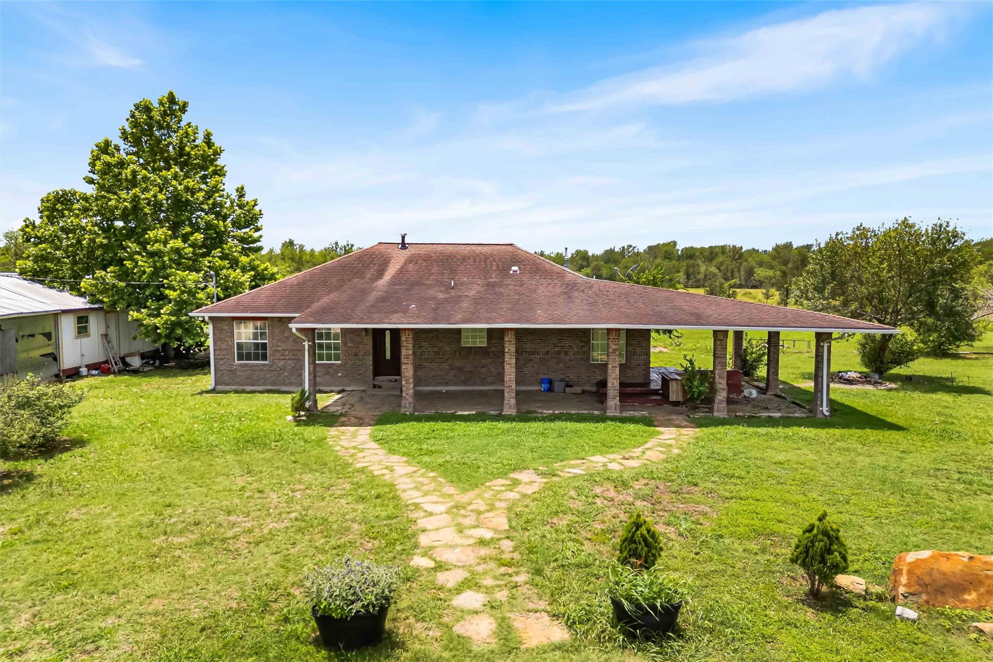 12212 Ballerstedt Rd, Elgin, TX 78621