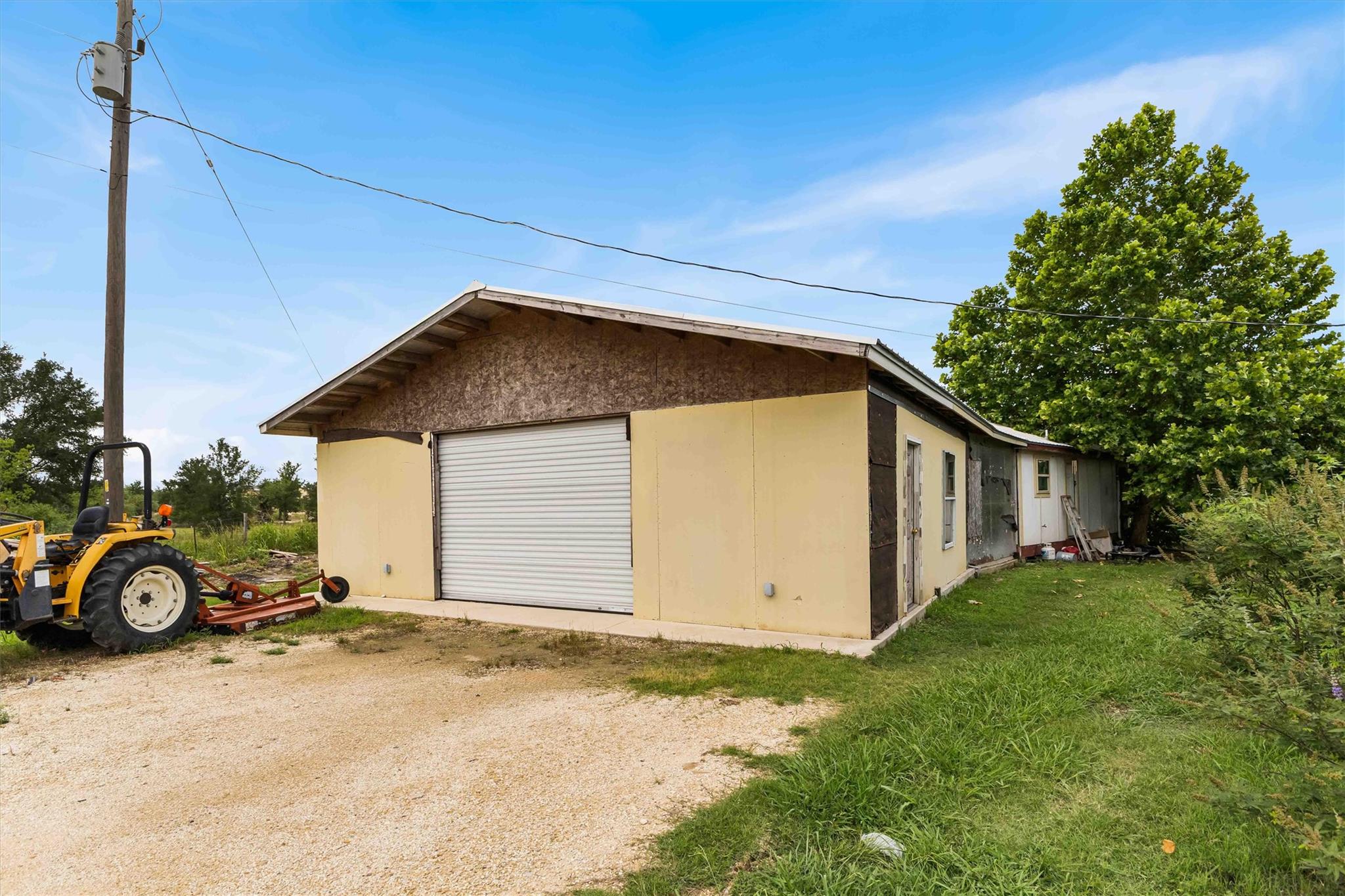 12212 Ballerstedt Rd, Elgin, TX 78621