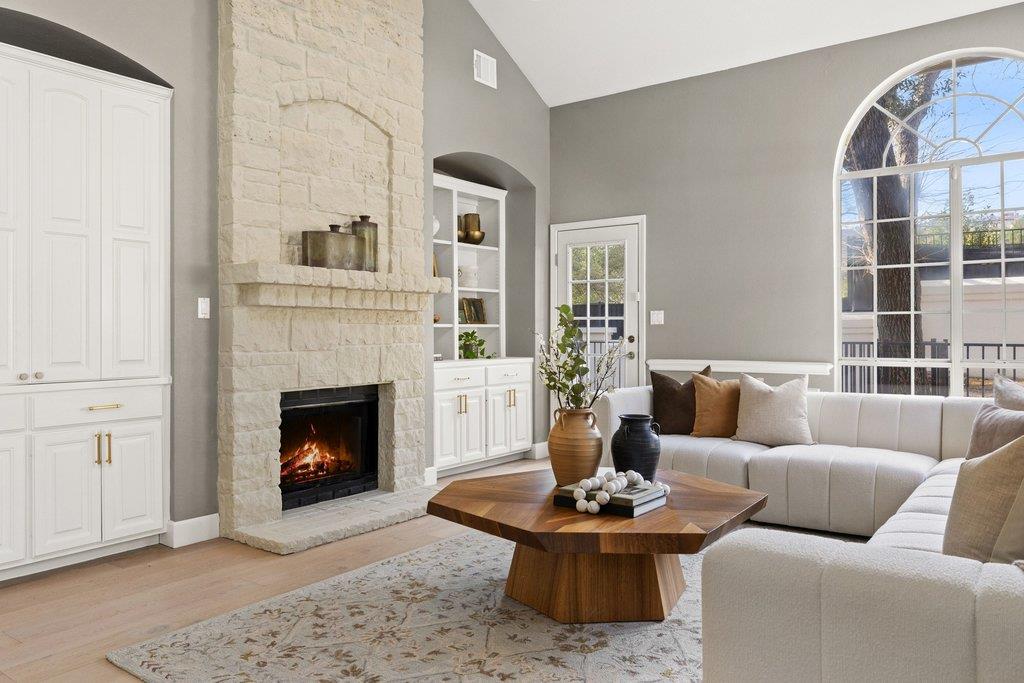 1815 Rue De St Tropez, Austin, TX 78746