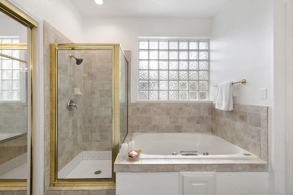 1815 Rue De St Tropez, Austin, TX 78746