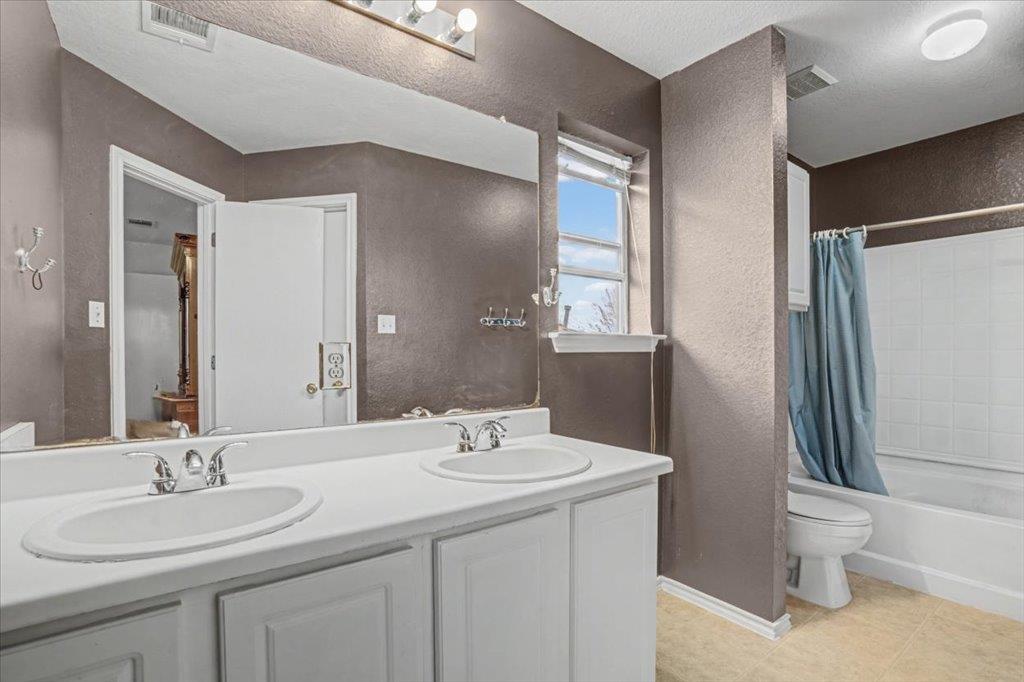 203 Pheasant Trl, Bastrop, TX 78602