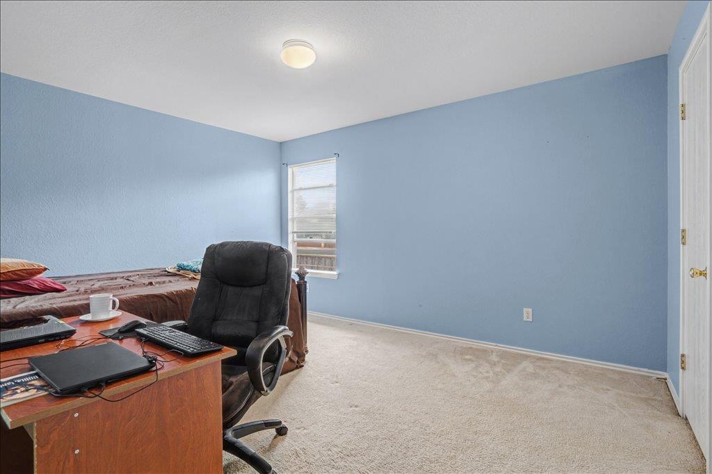 203 Pheasant Trl, Bastrop, TX 78602