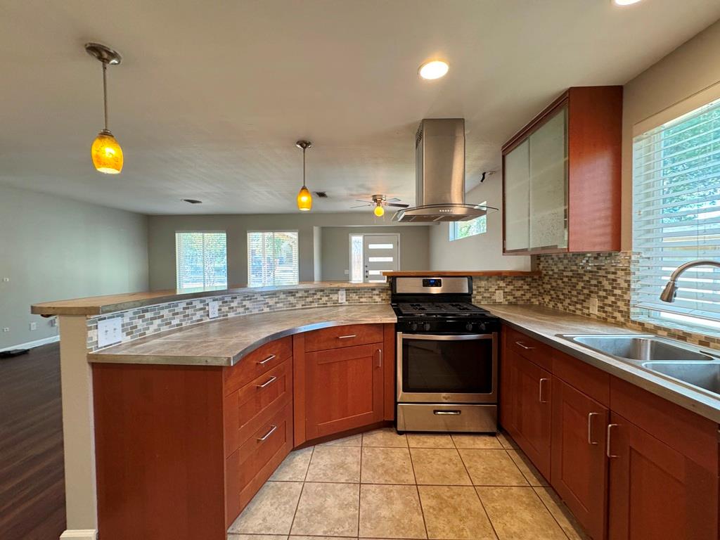 3003 Burning Oak Dr, Austin, TX 78704