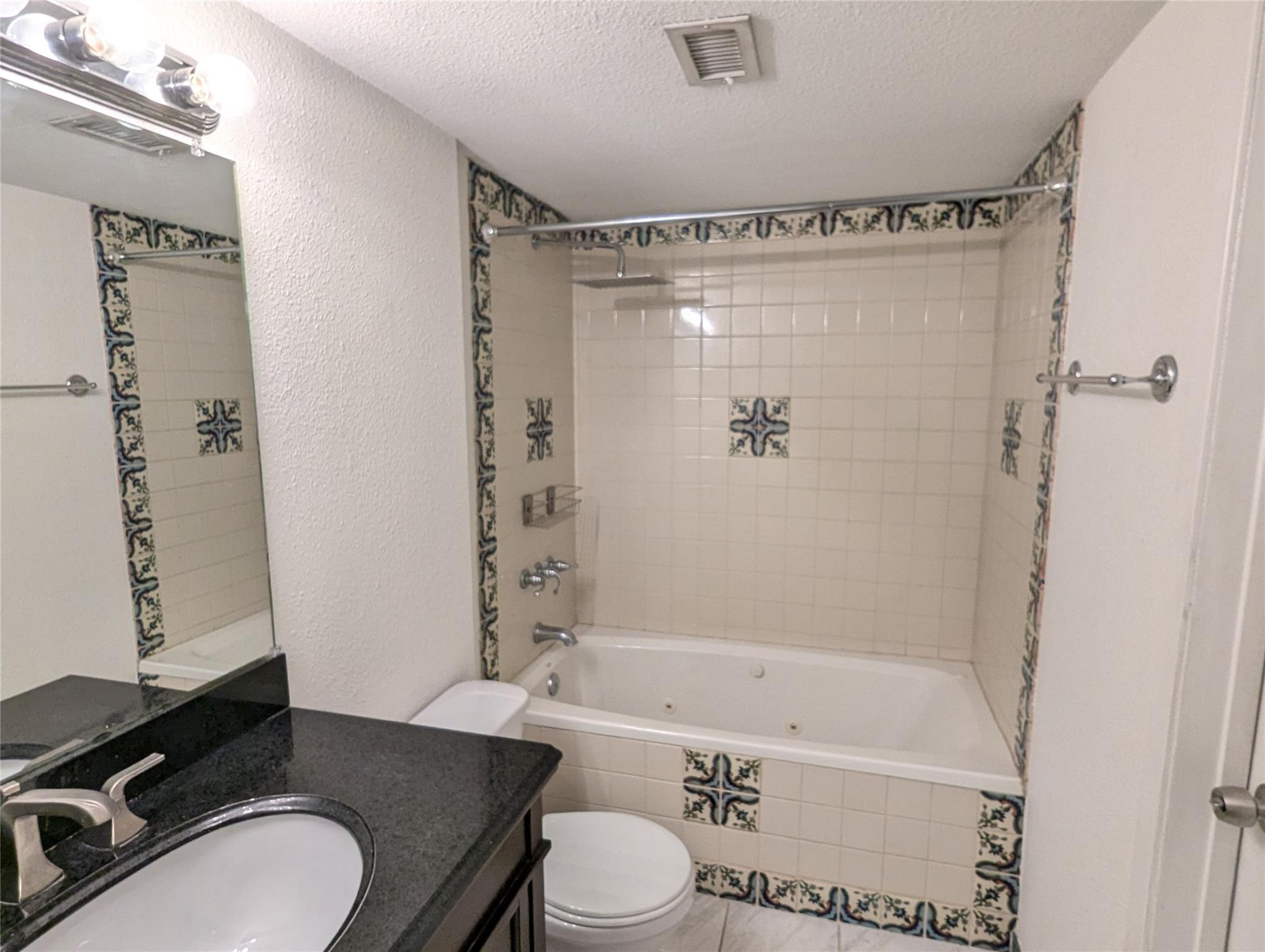 1818 S Lakeshore Dr # 7, Austin, TX 78741