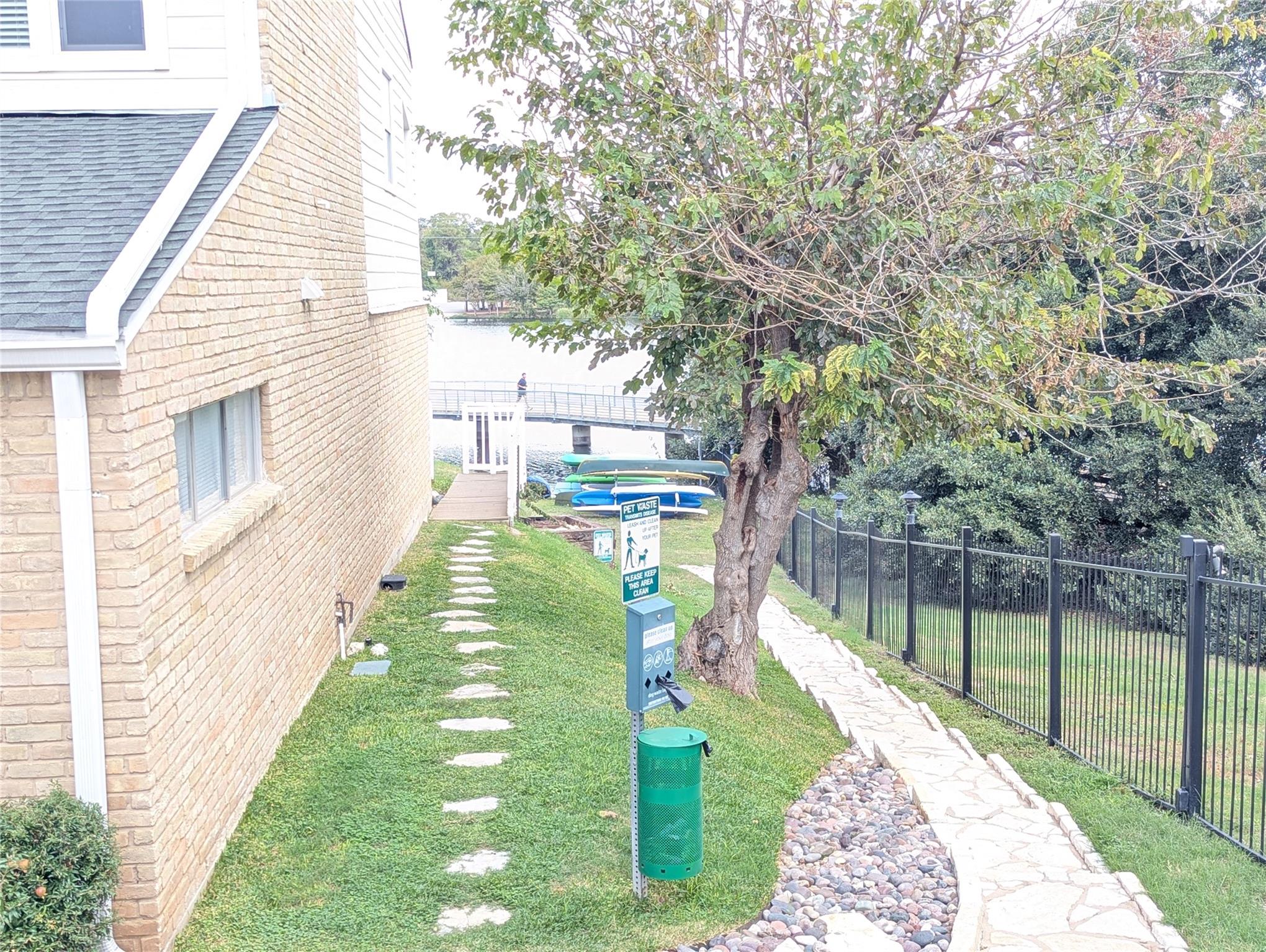 1818 S Lakeshore Dr # 7, Austin, TX 78741