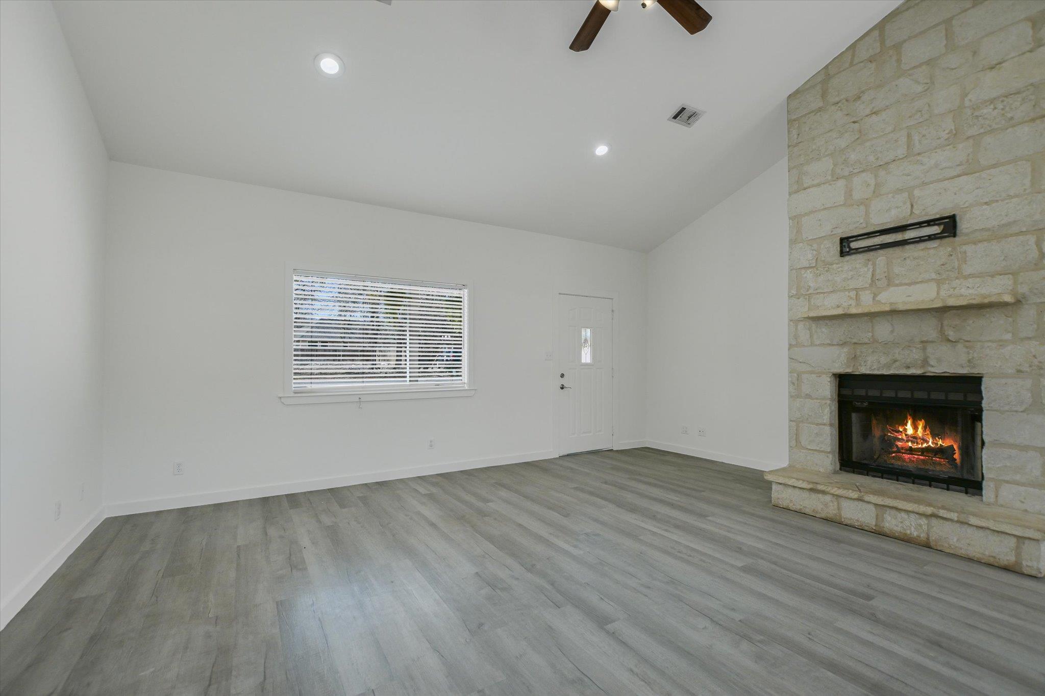 6 Happy Hollow Ln, Wimberley, TX 78676