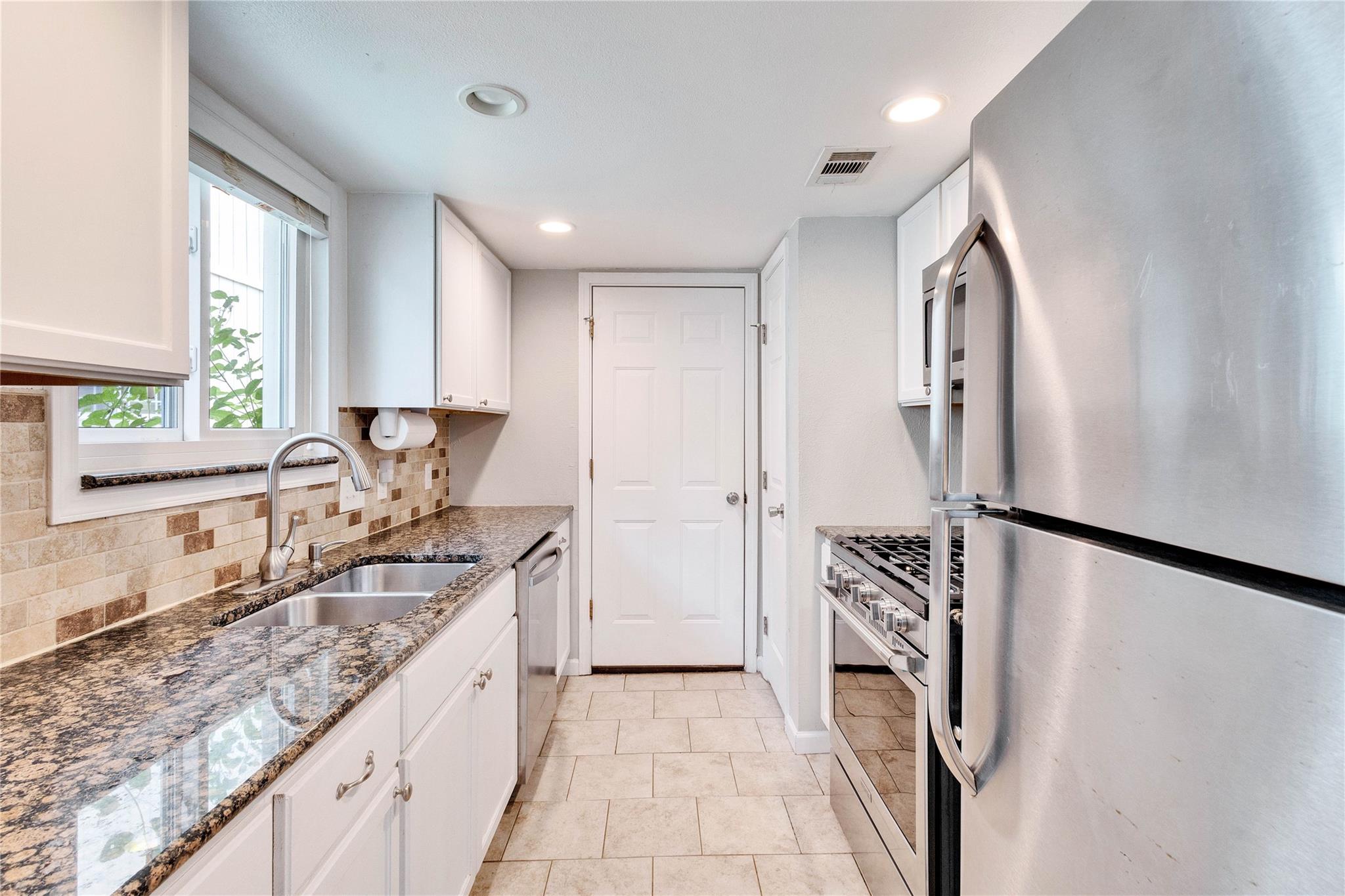 1007 Echo Ln, Austin, TX 78745