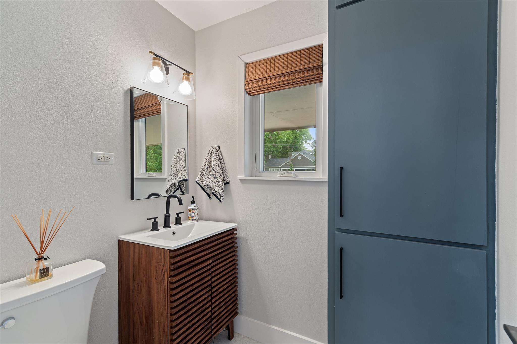 1254 S Church St, Georgetown, TX 78626