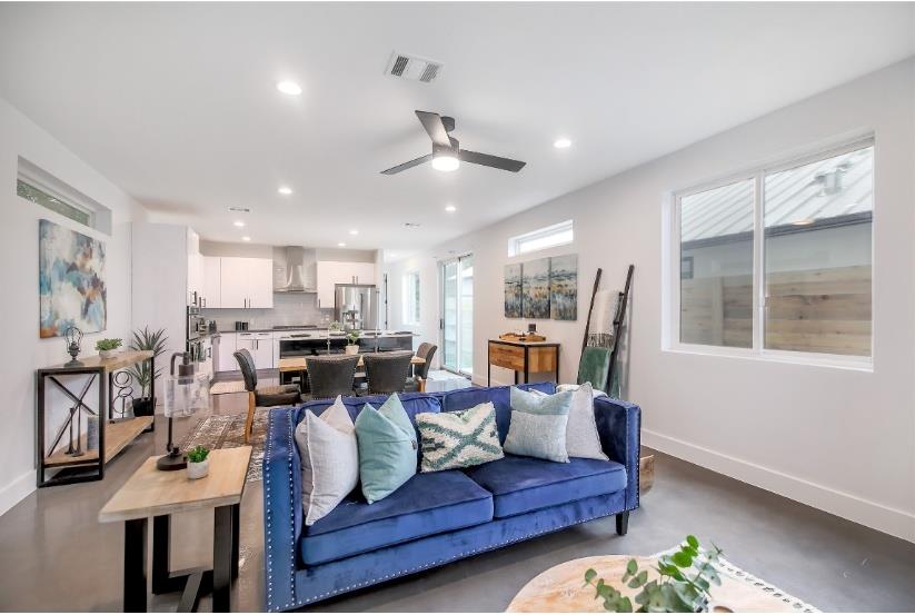 1102 1/2 Fiesta St # A, Austin, TX 78702