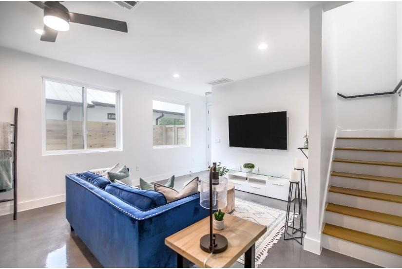 1102 1/2 Fiesta St # A, Austin, TX 78702