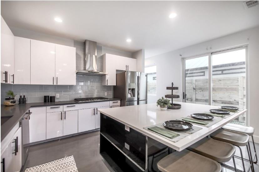 1102 1/2 Fiesta St # A, Austin, TX 78702