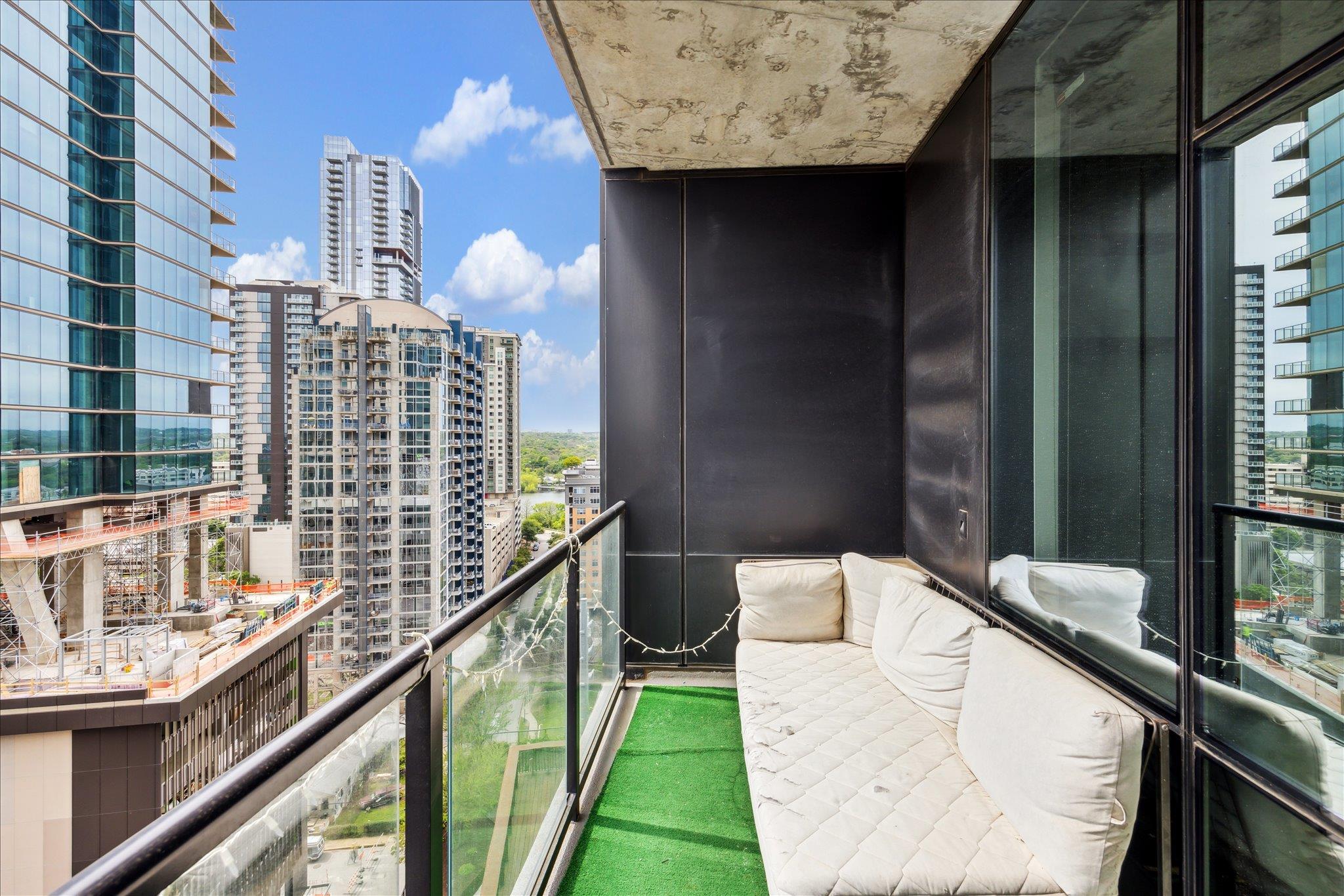 70 Rainey St # 1405, Austin, TX 78701