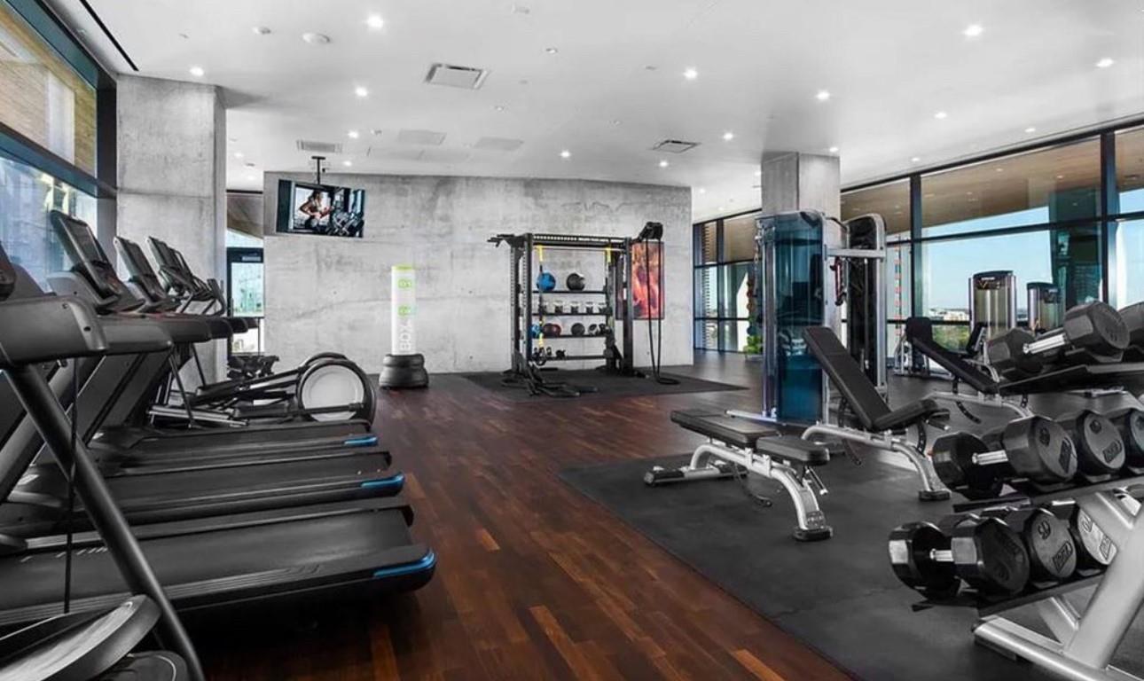 70 Rainey St # 1405, Austin, TX 78701