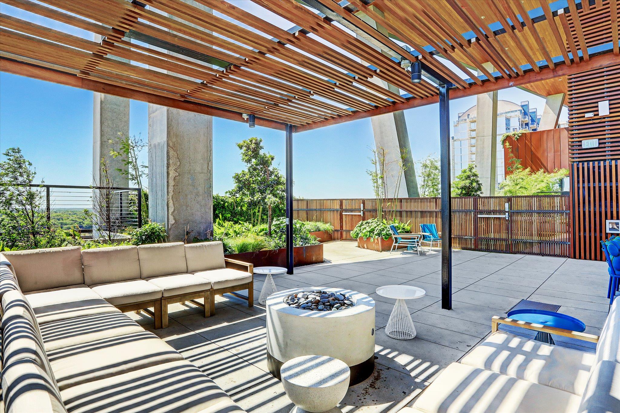 70 Rainey St # 1405, Austin, TX 78701