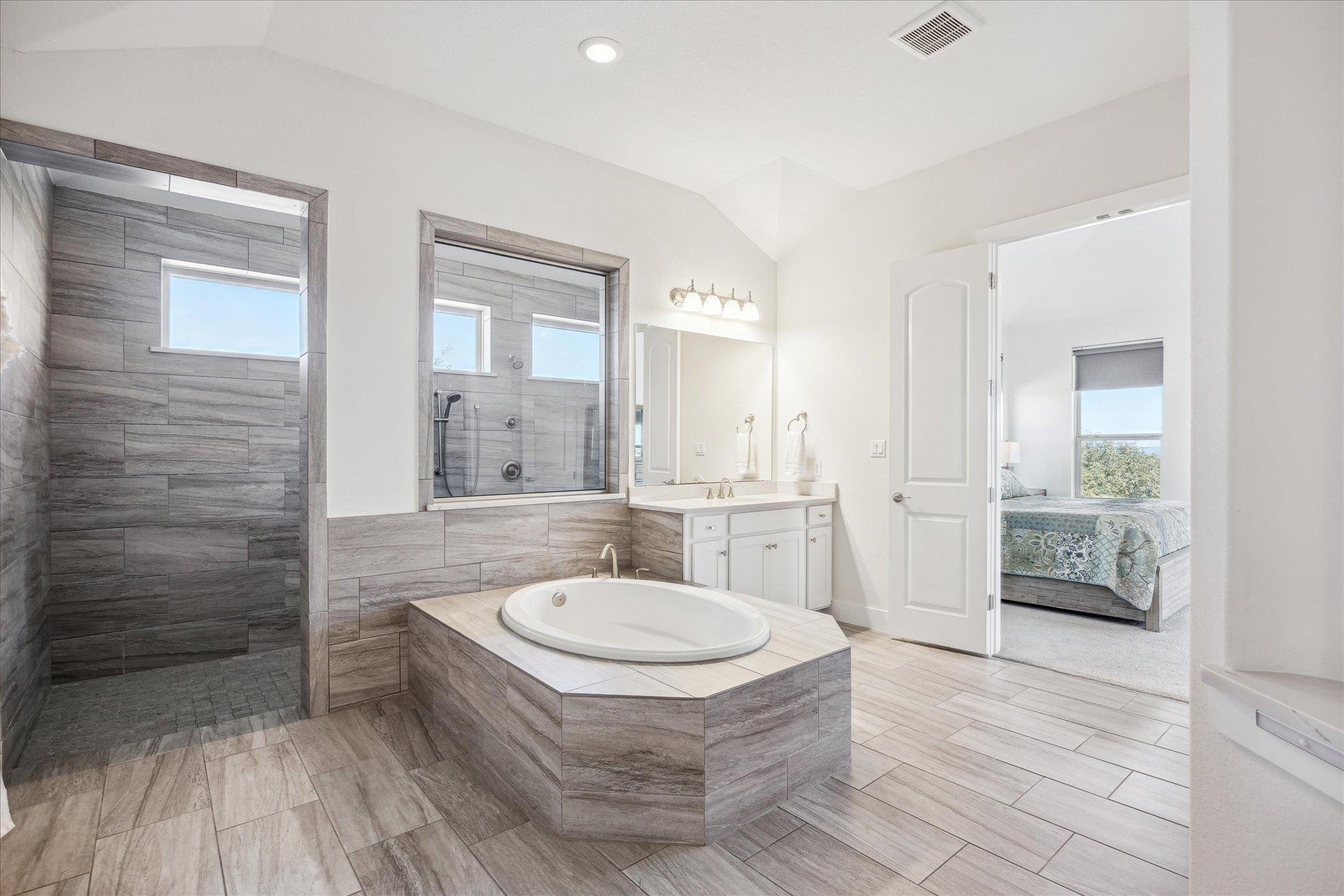 328 Barbaro Dr, Austin, TX 78737