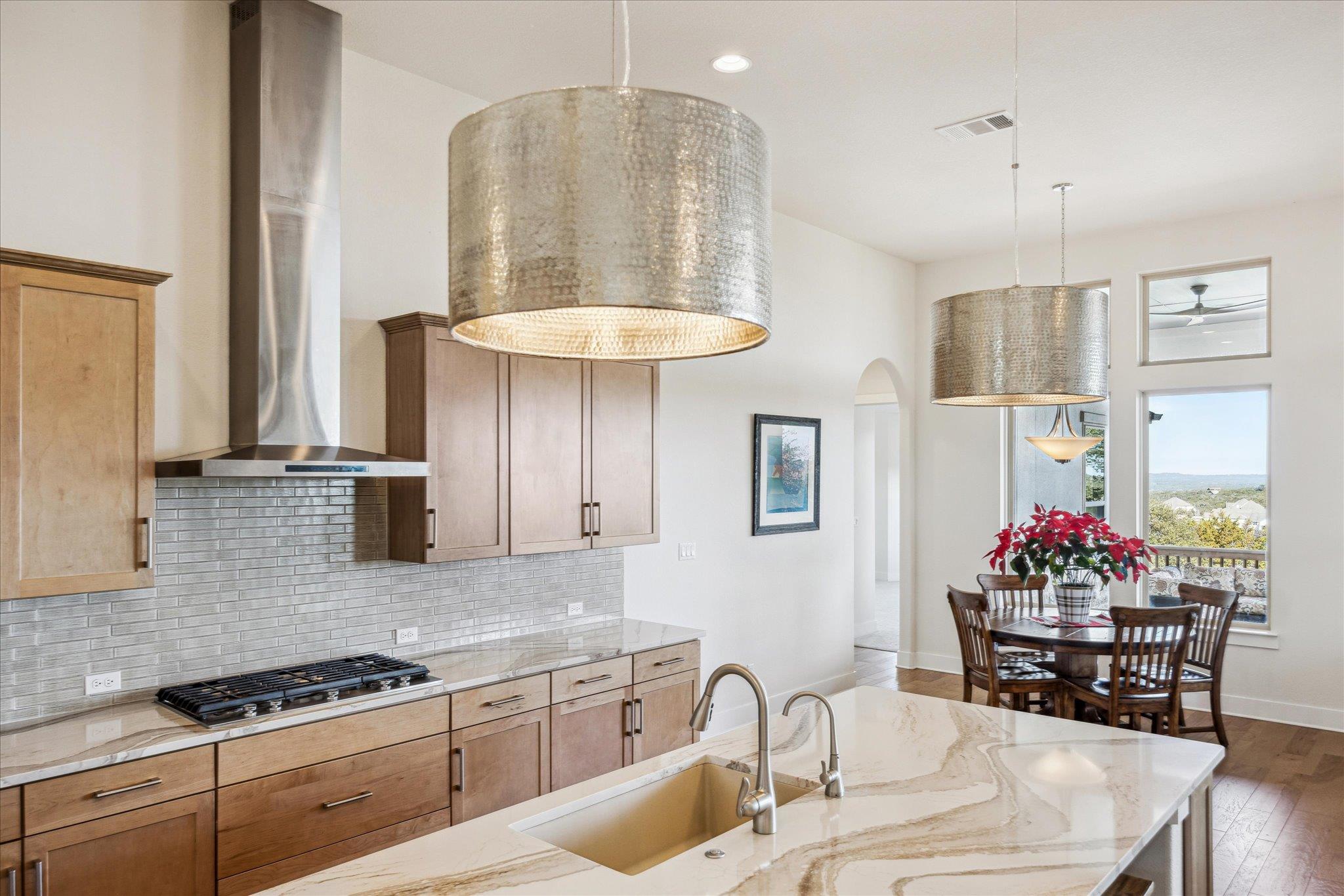 328 Barbaro Dr, Austin, TX 78737