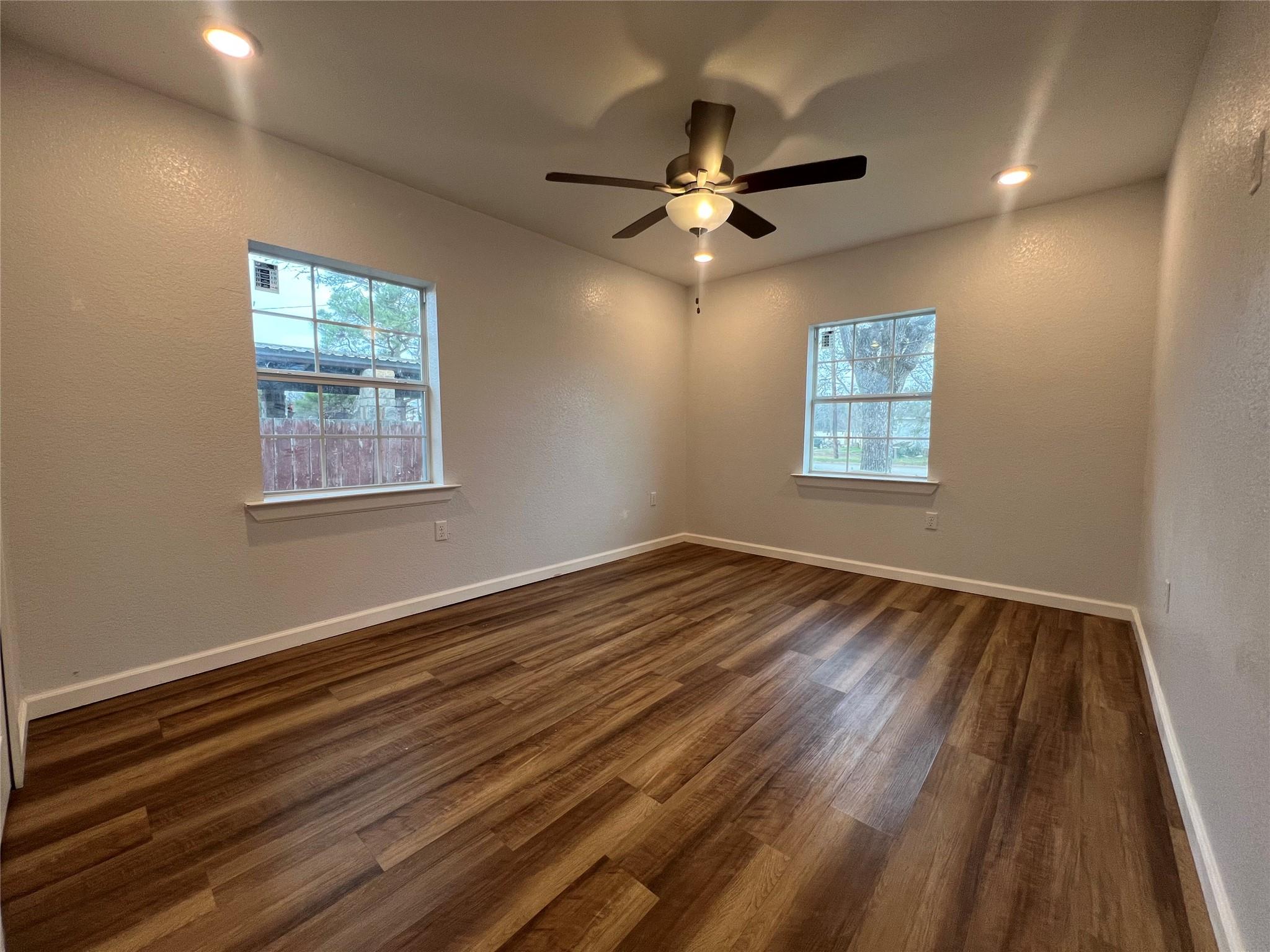 711 N Grimes St, Giddings, TX 78942