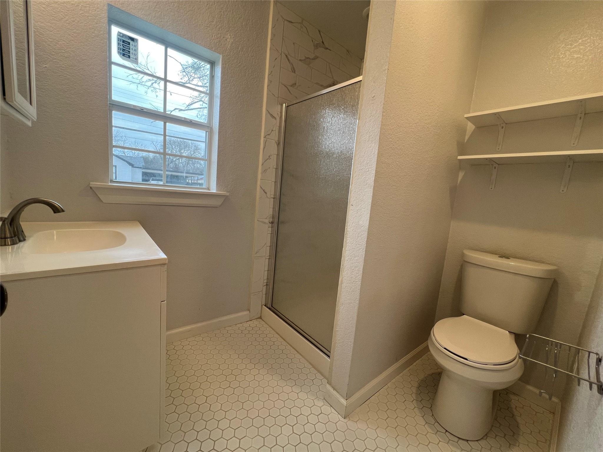 711 N Grimes St, Giddings, TX 78942