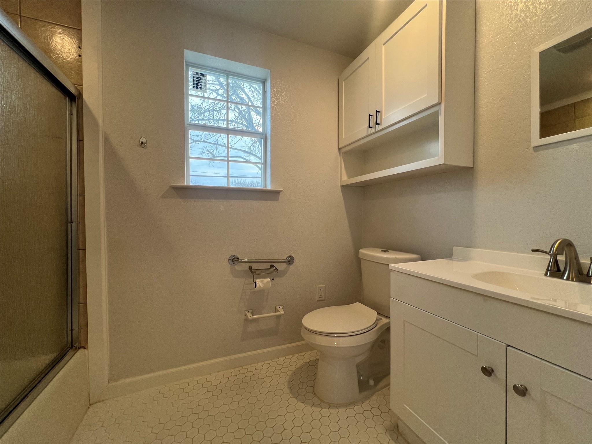 711 N Grimes St, Giddings, TX 78942