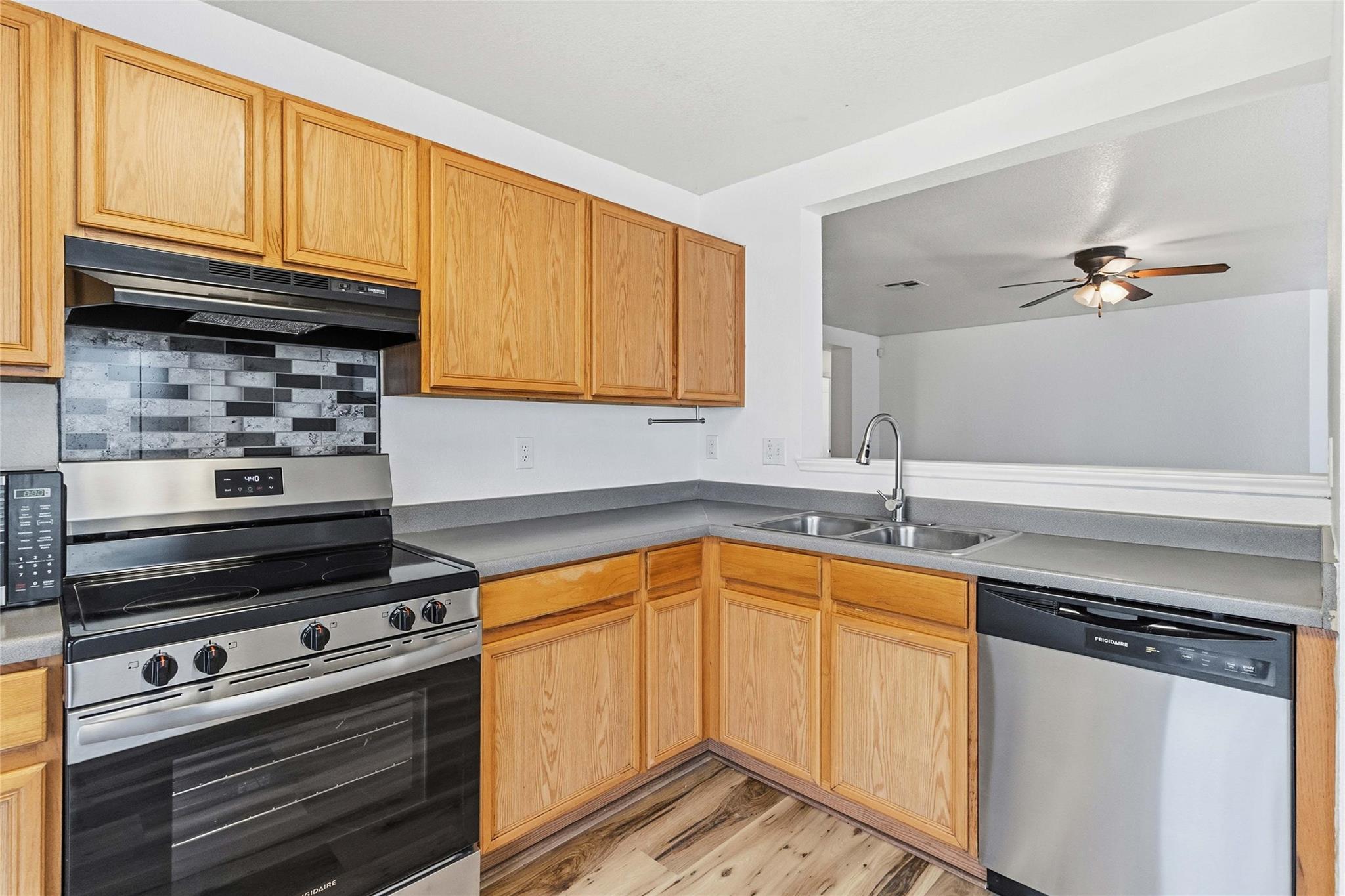 224 Capistrano Dr, San Marcos, TX 78666