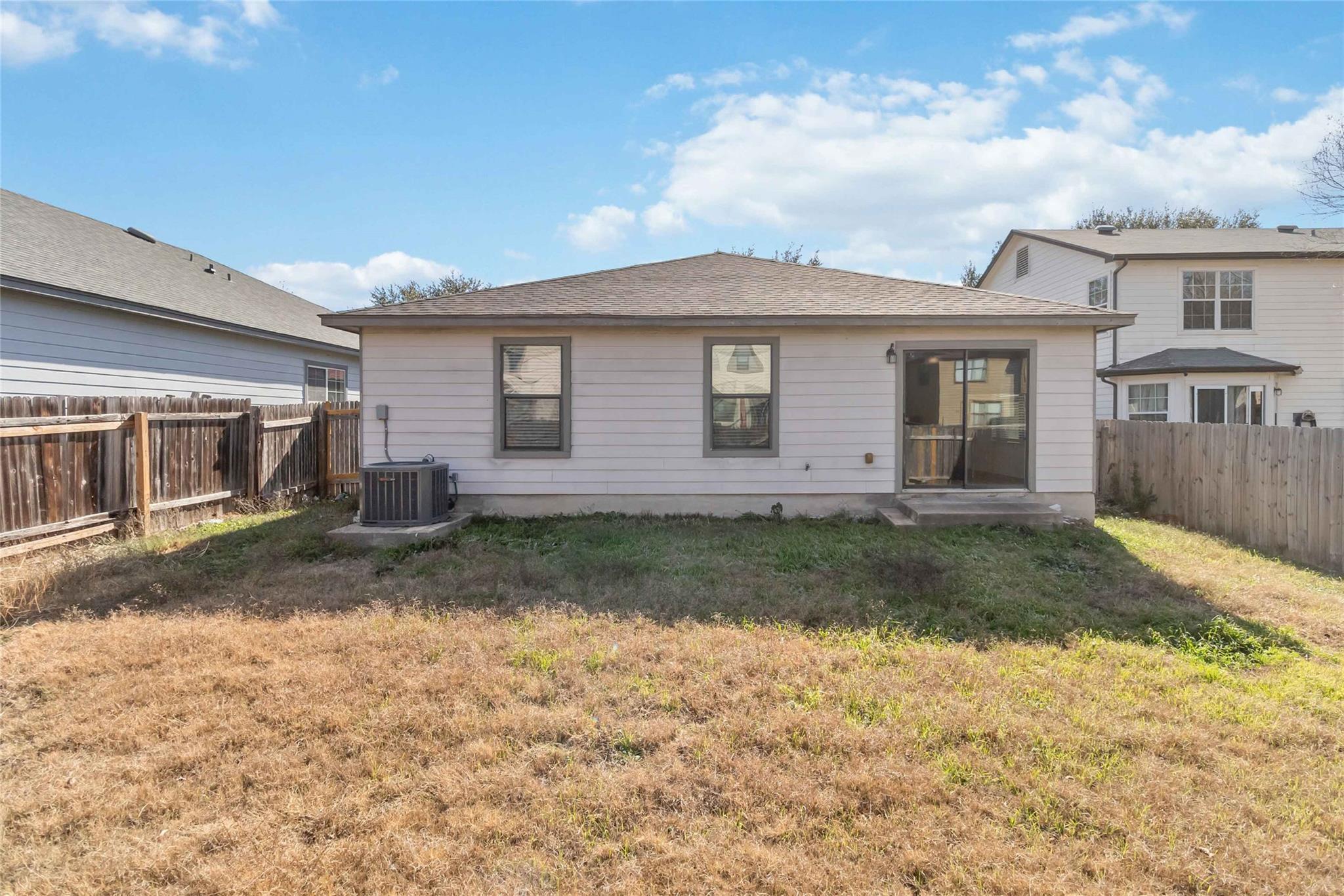 224 Capistrano Dr, San Marcos, TX 78666