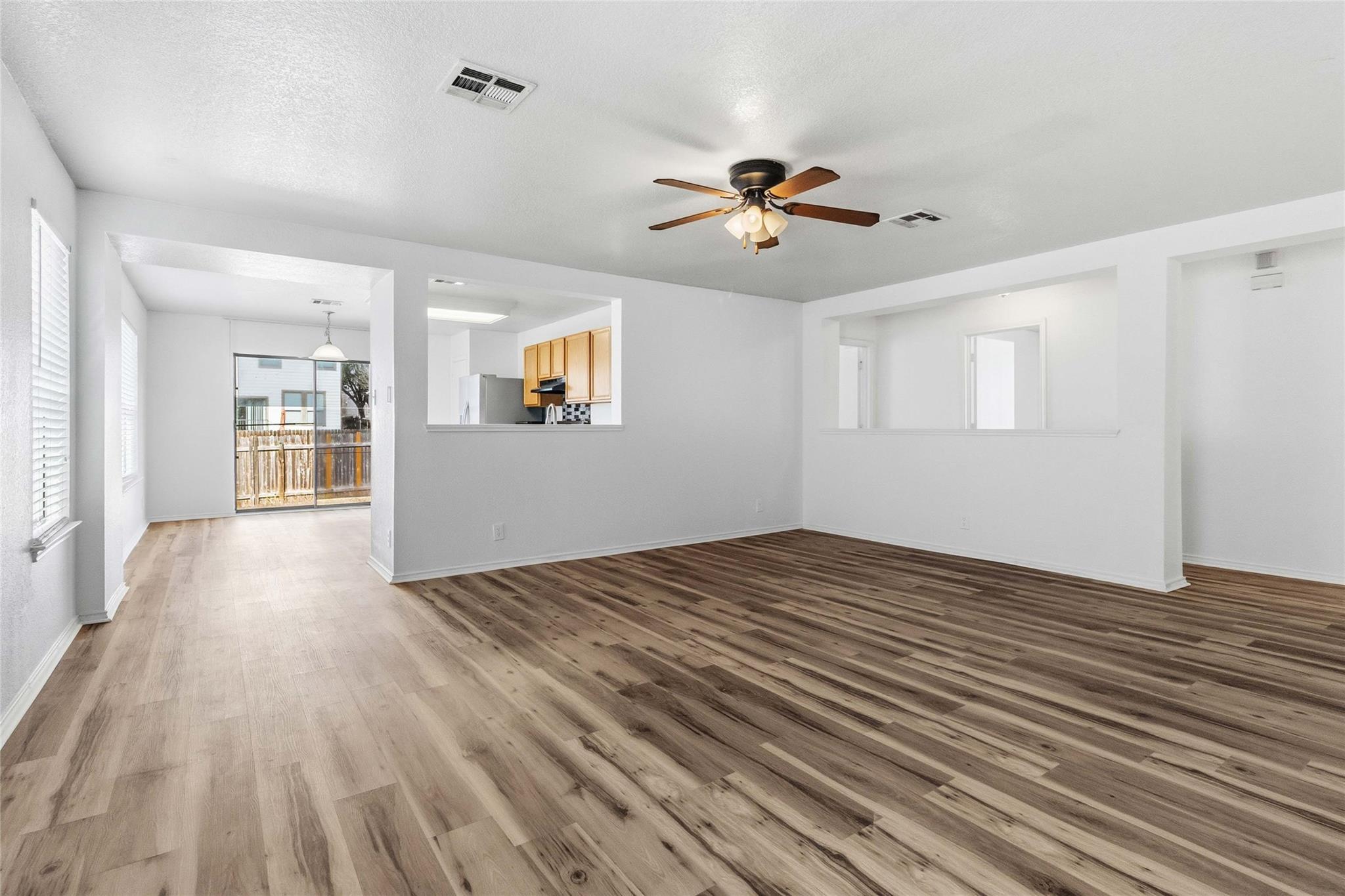 224 Capistrano Dr, San Marcos, TX 78666