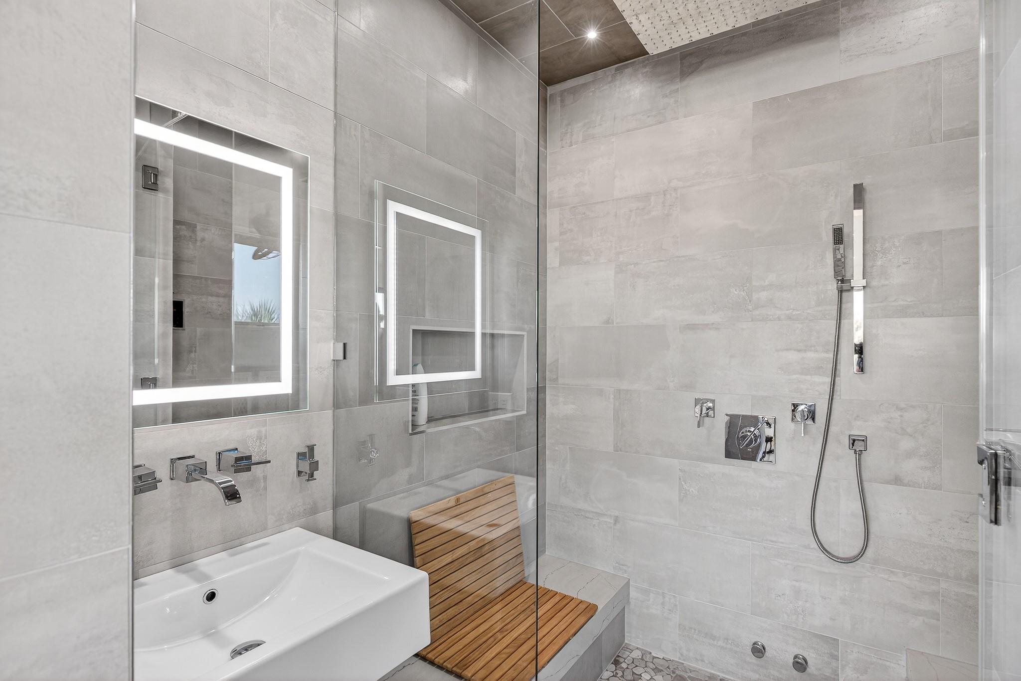 116 Wennmohs Pl, Horseshoe Bay, TX 78657