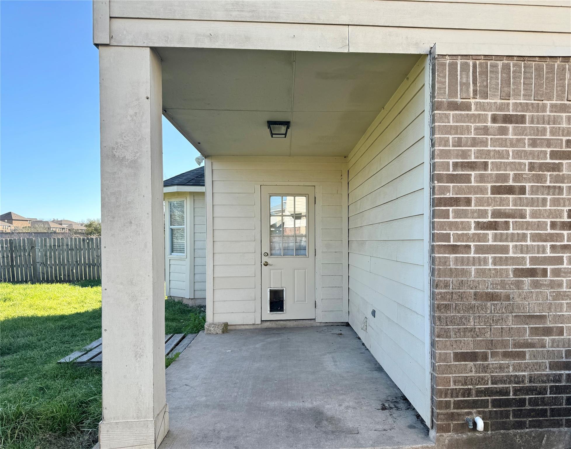 710 Honeysuckle Dr, Leander, TX 78641
