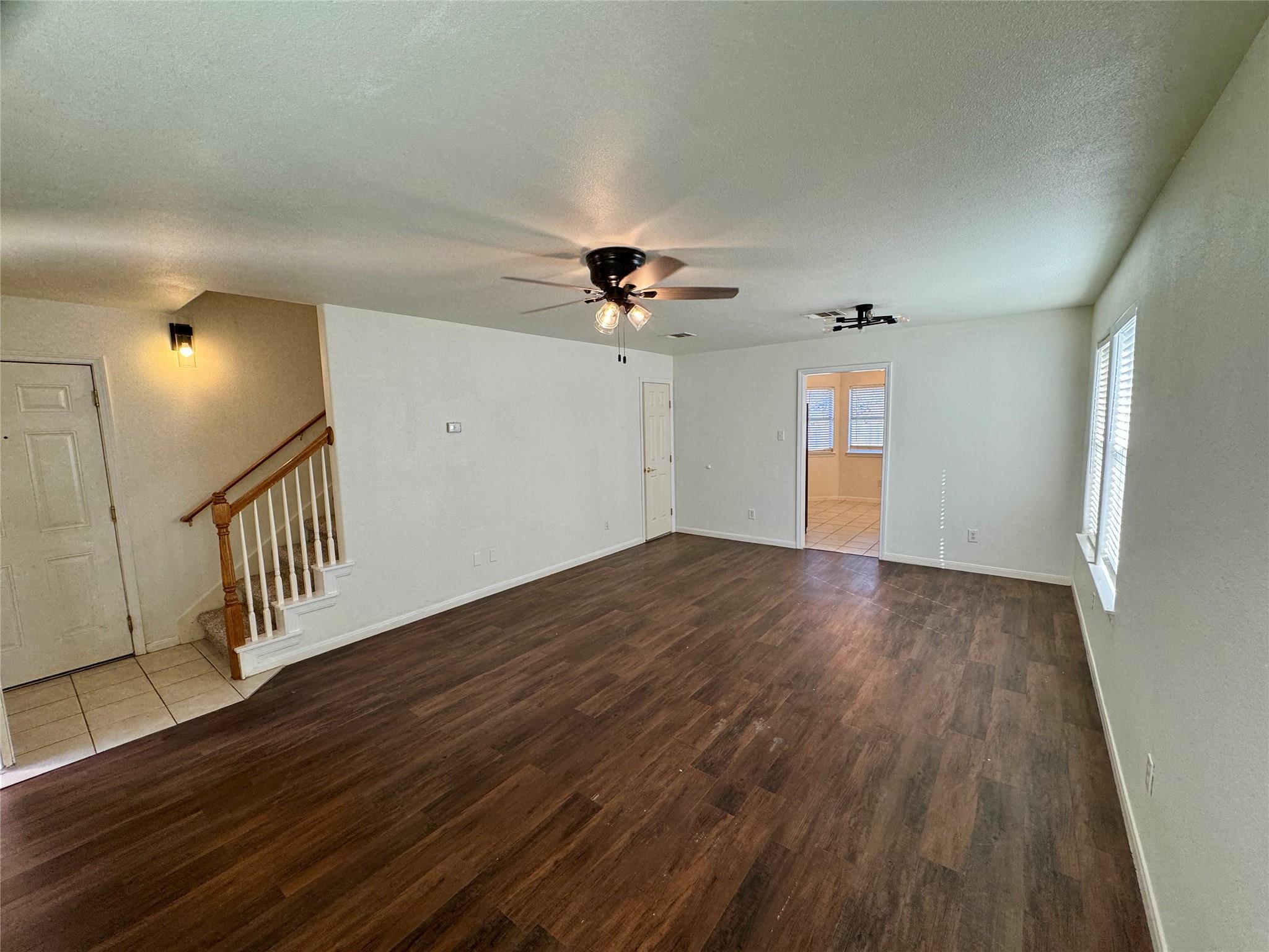 710 Honeysuckle Dr, Leander, TX 78641