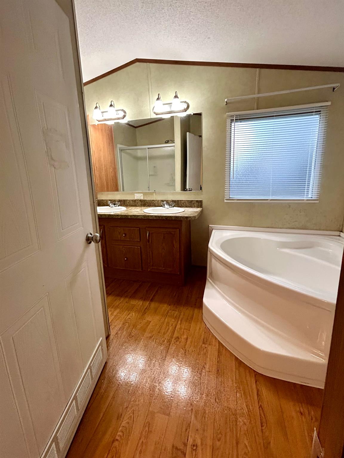 4604 Pimlico Dr, Del Valle, TX 78617