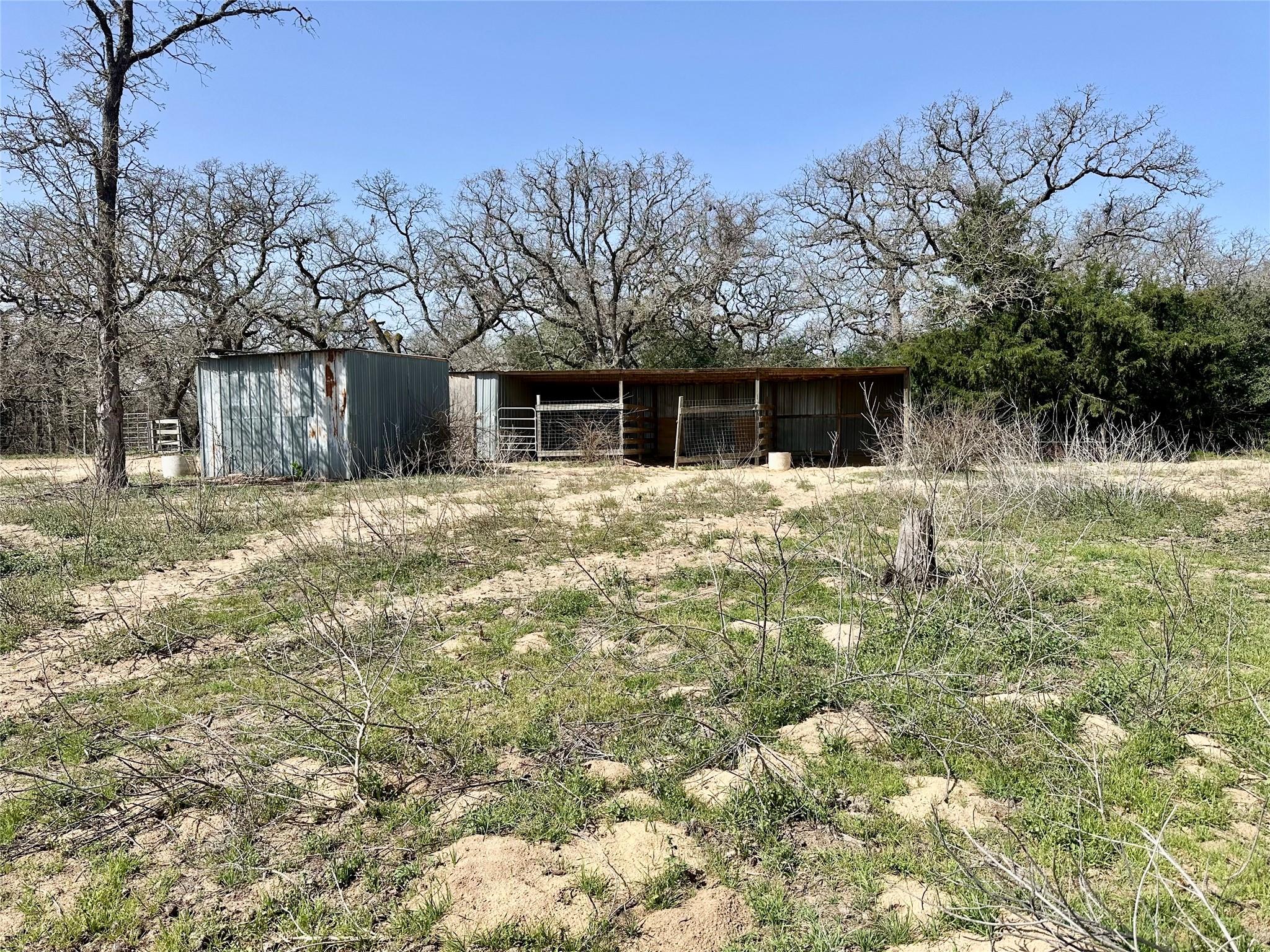1218 Private Road 3063 Rd, Lexington, TX 78947