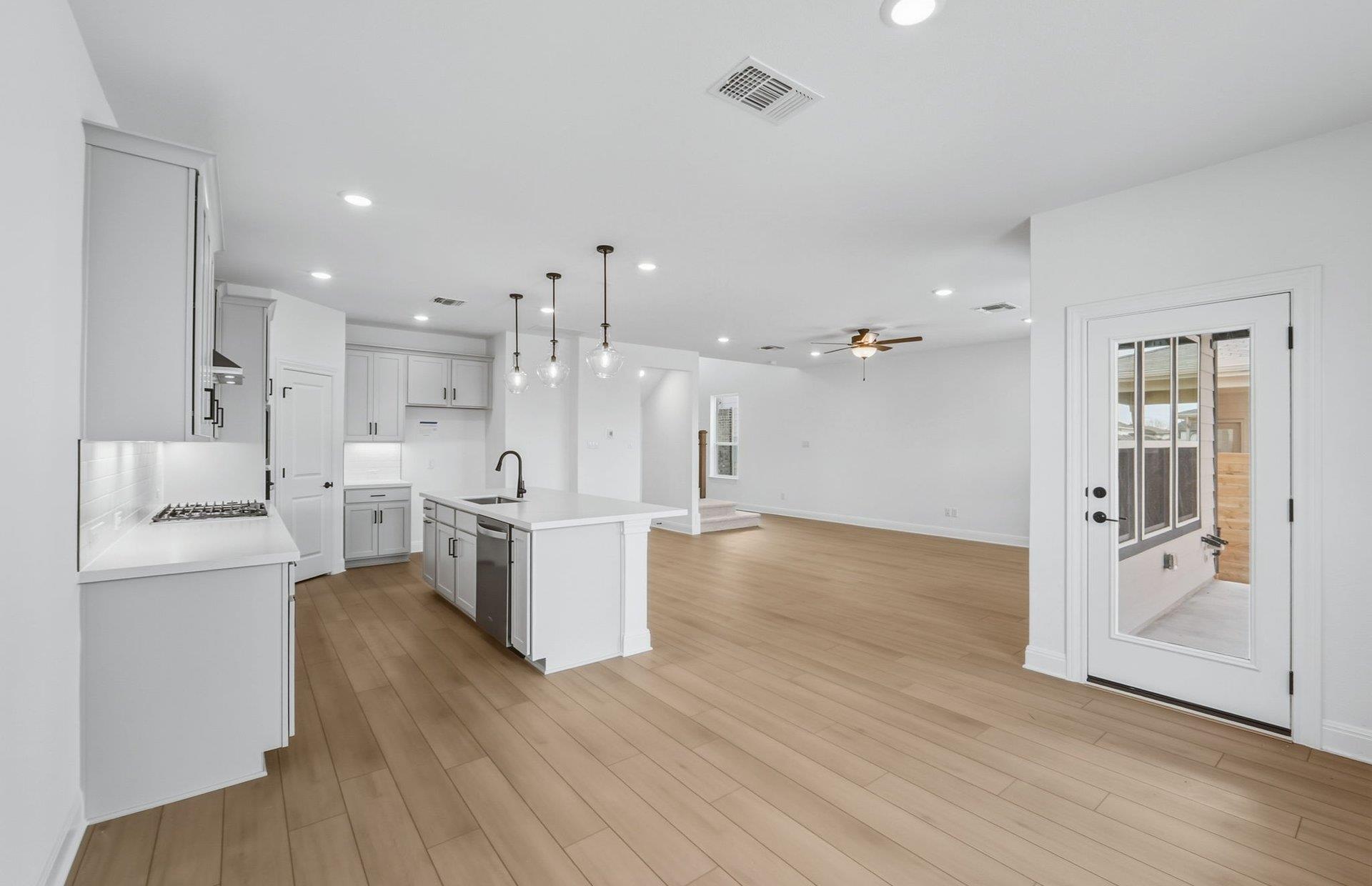 421 Foresail Rd, Leander, TX 78641