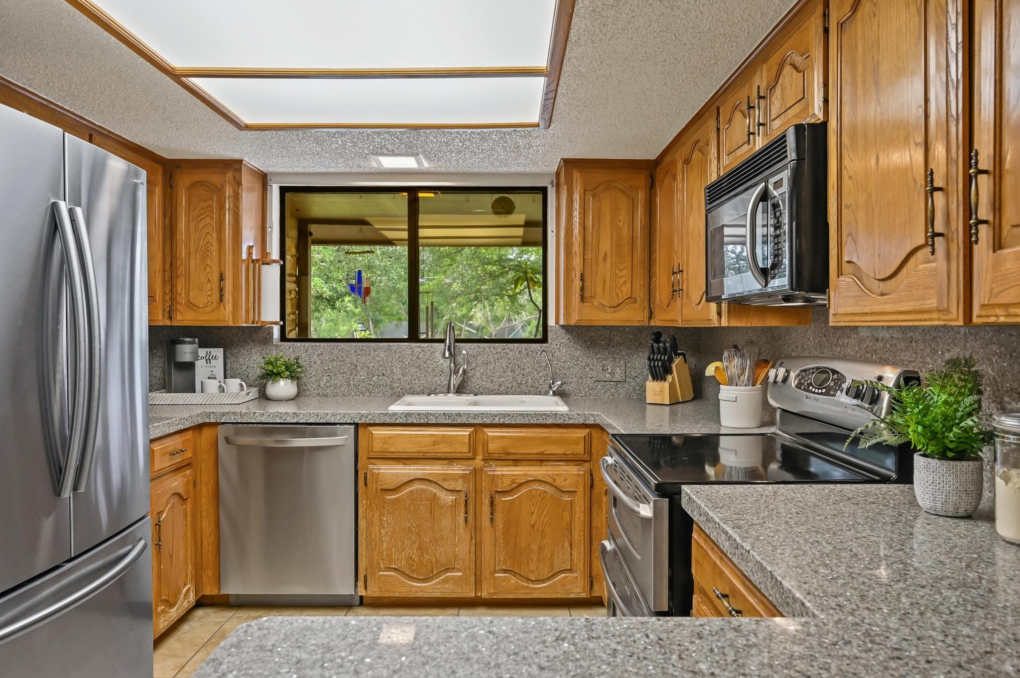 300 W Sequoia Spur, Georgetown, TX 78628