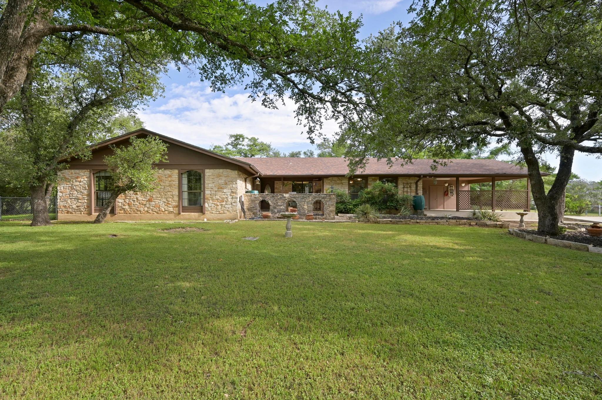 300 W Sequoia Spur, Georgetown, TX 78628