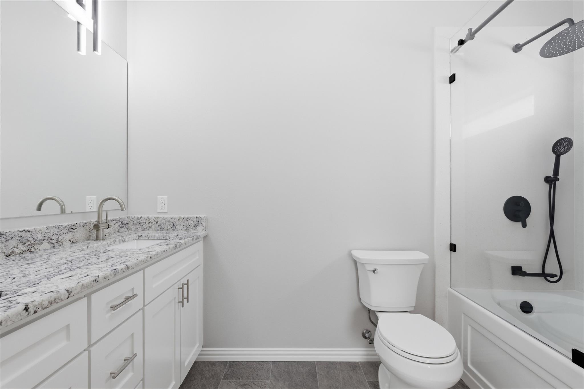 413 E Hamilton Ave, Rockdale, TX 76567