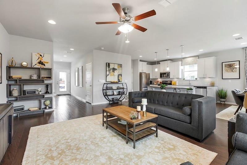 429 Staunton Dr, Leander, TX 78641