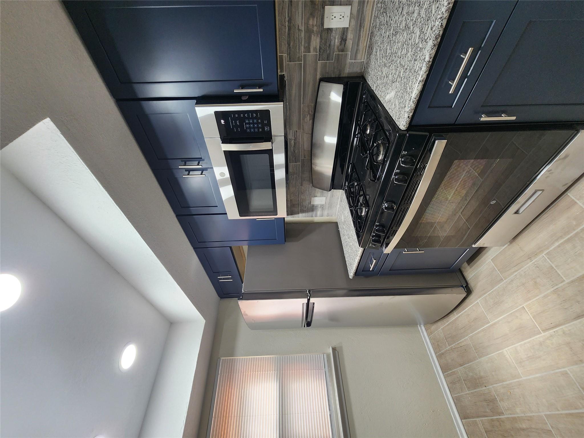 2107 Old West Pl # B, Round Rock, TX 78681