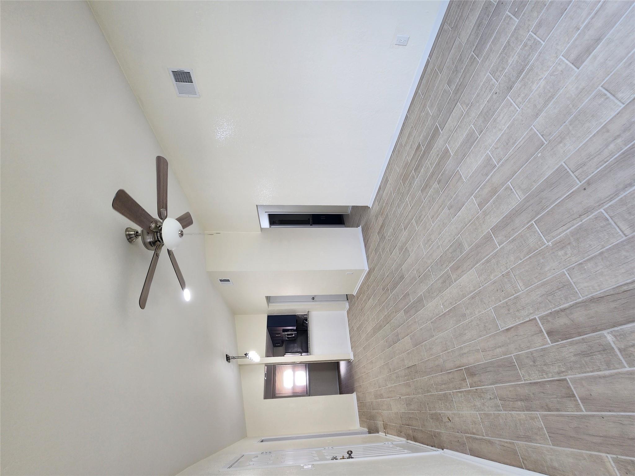 2107 Old West Pl # B, Round Rock, TX 78681