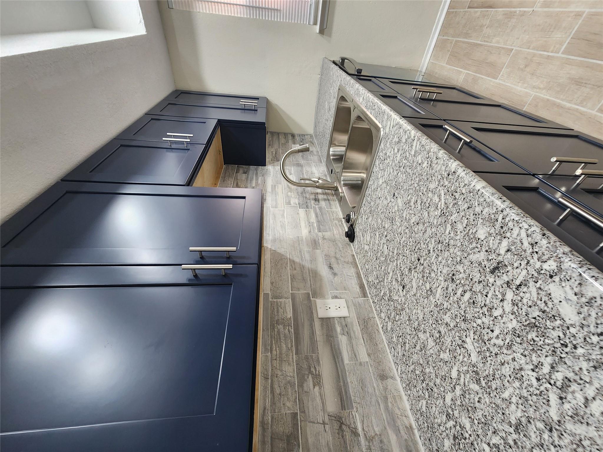 2107 Old West Pl # B, Round Rock, TX 78681