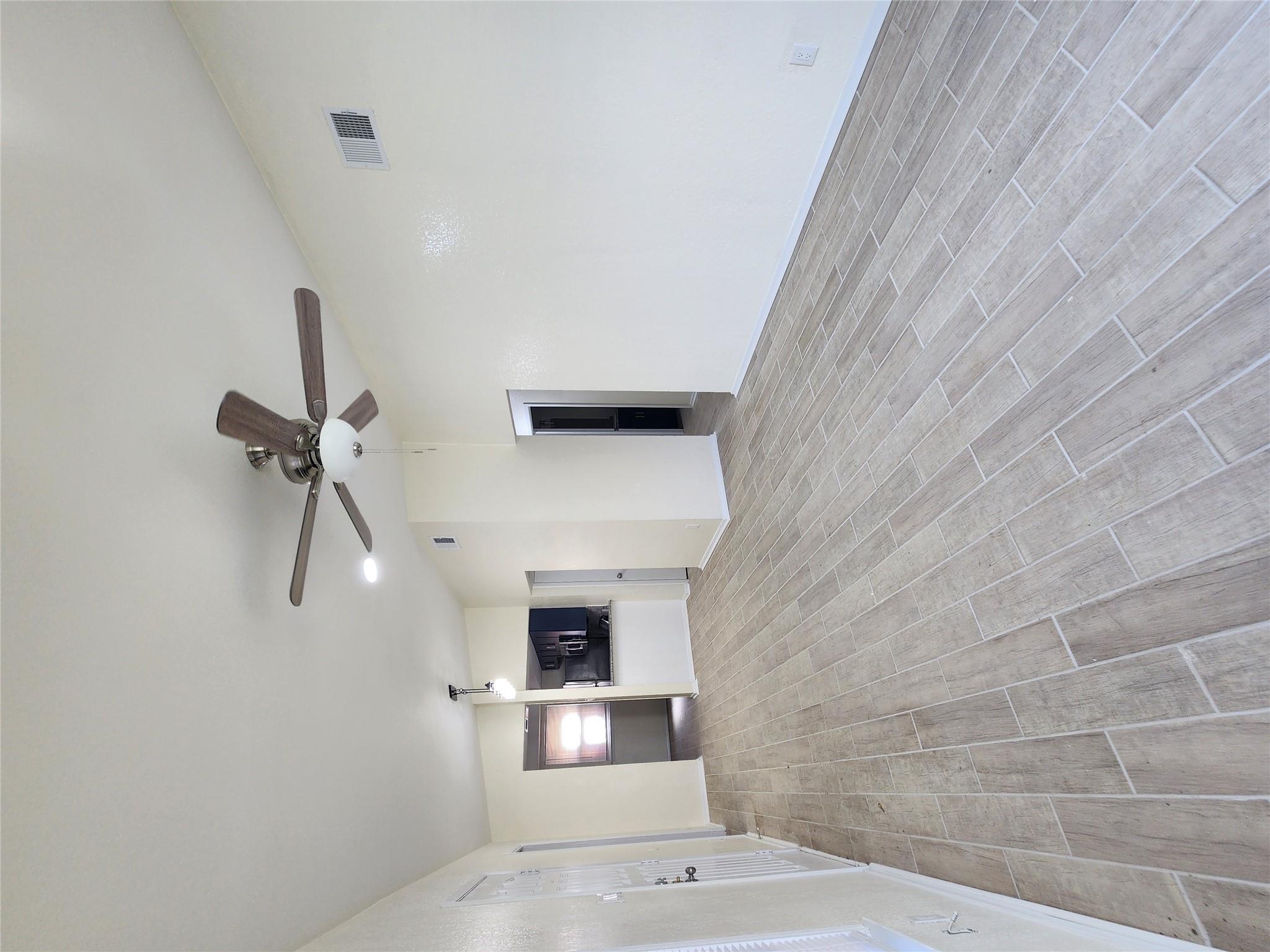 2107 Old West Pl # B, Round Rock, TX 78681