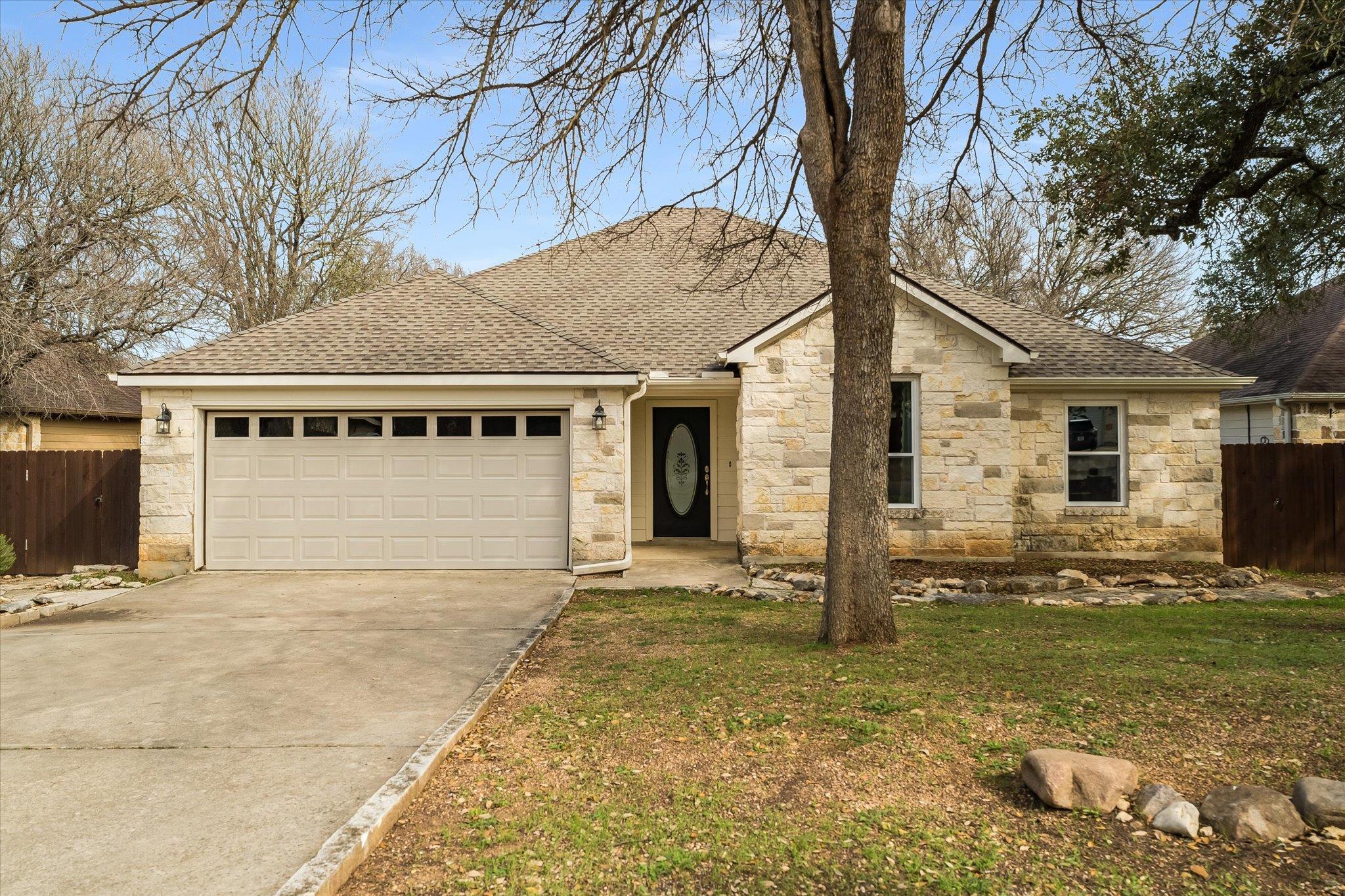 16 Serenade Cir, Wimberley, TX 78676