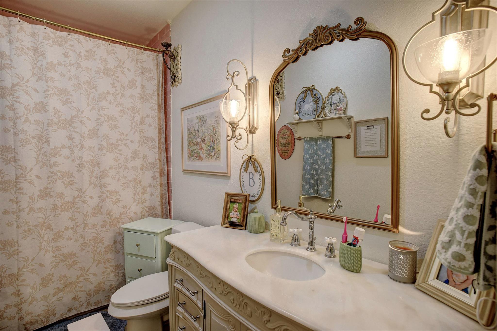 3553 Hunt Ln, Waelder, TX 78959